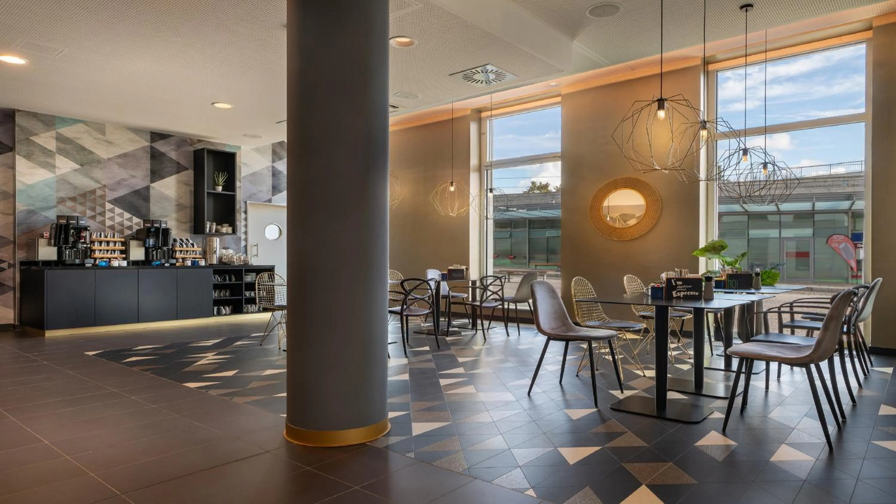 Breakfast in Holiday Inn - the niu, Ridge Halle Central Station by IHG