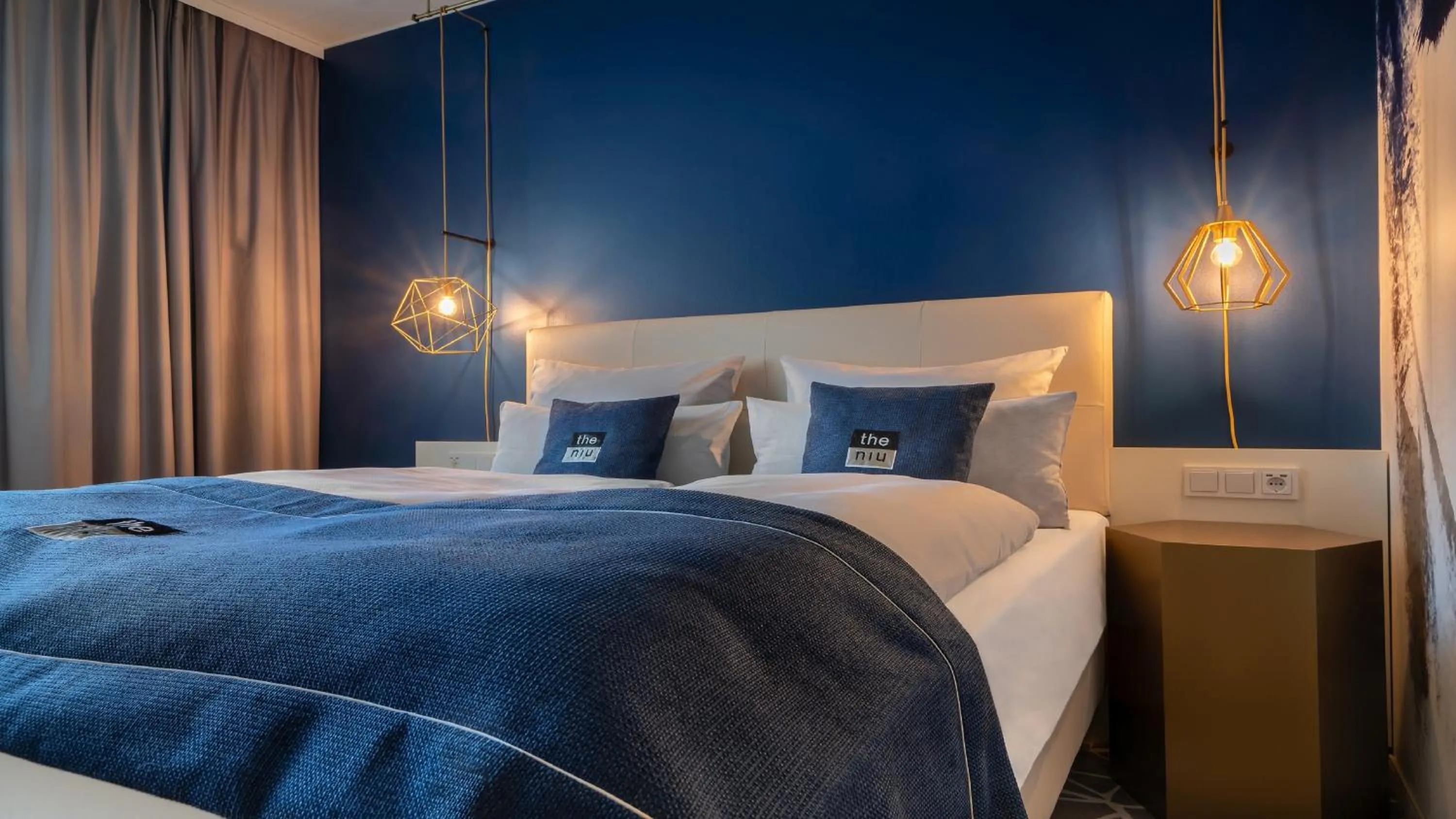 Photo of the whole room, Bed in Holiday Inn - the niu, Ridge Halle Central Station by IHG