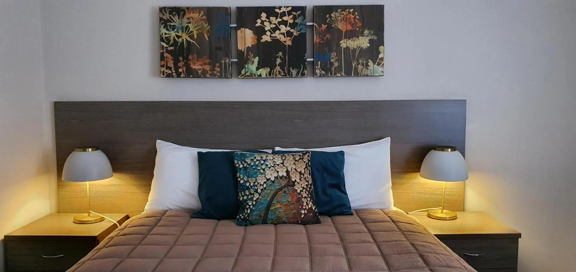 Bed in Central Motel Nelson Bay