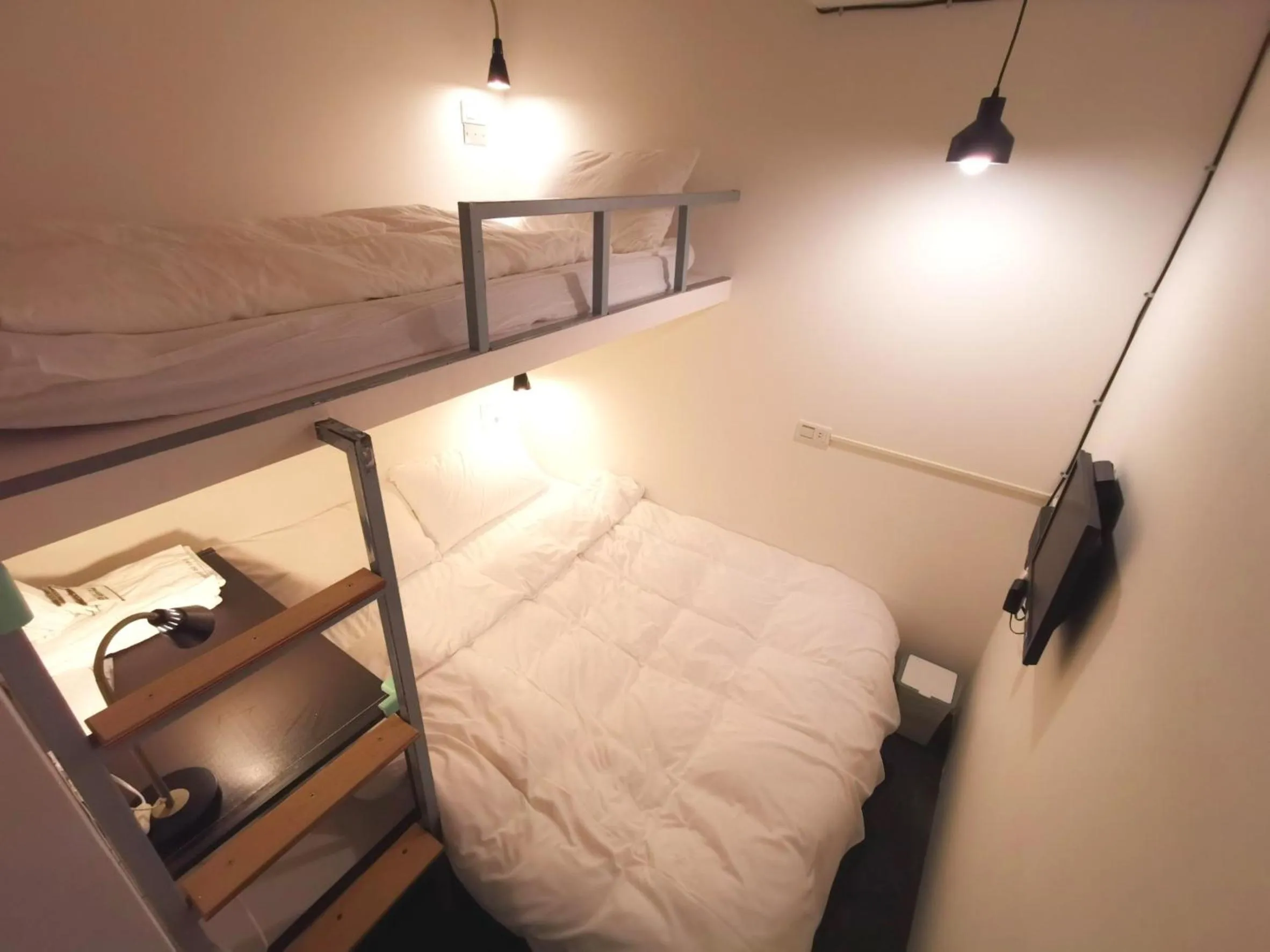 Photo of the whole room, Bed in Inn Cube - Taipei Main Station