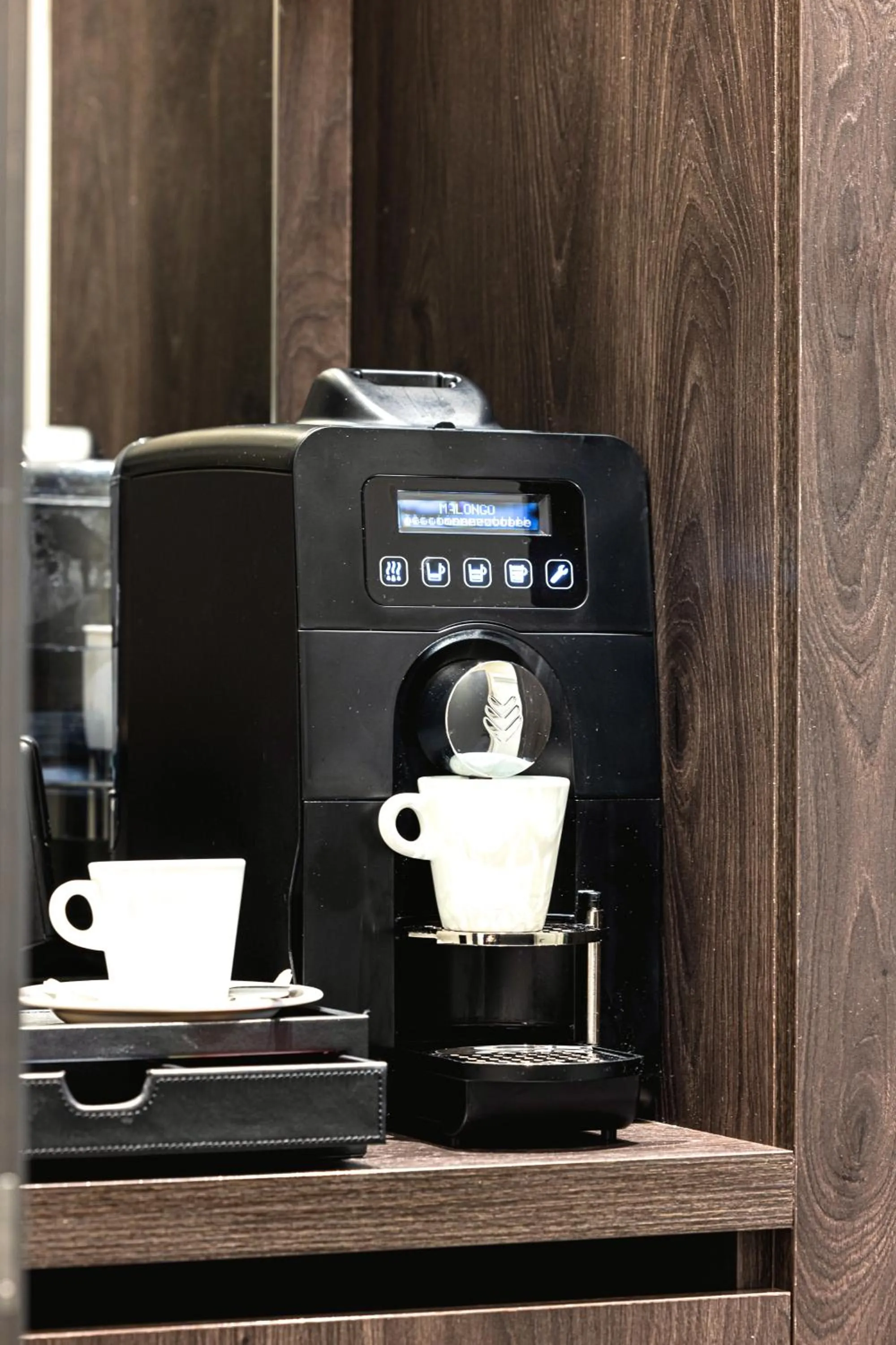 Coffee/tea facilities in Hôtel Apollinaire Nice