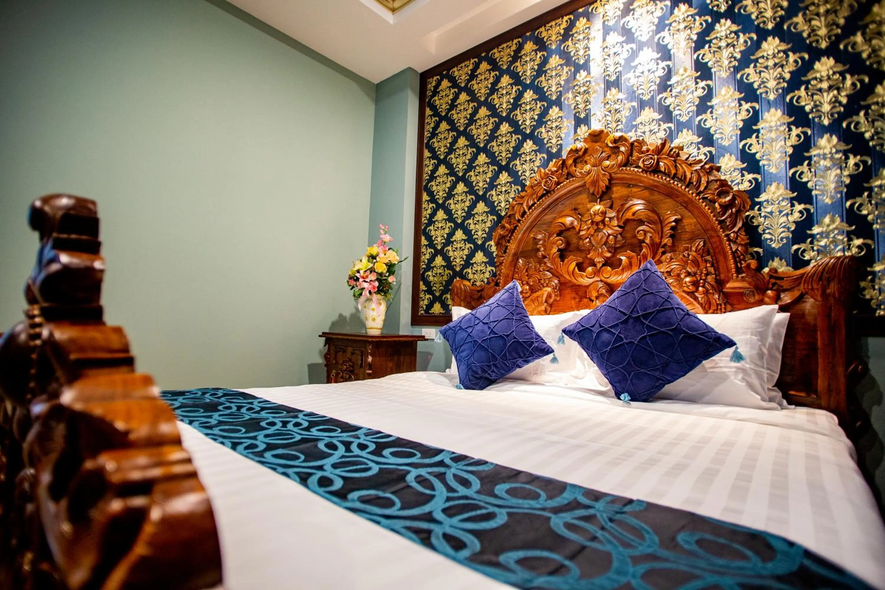 Bed in Chunlee Grand Korat