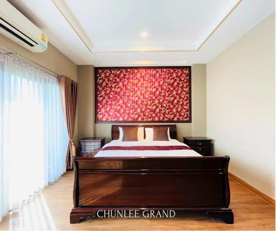 Bed in Chunlee Grand Korat