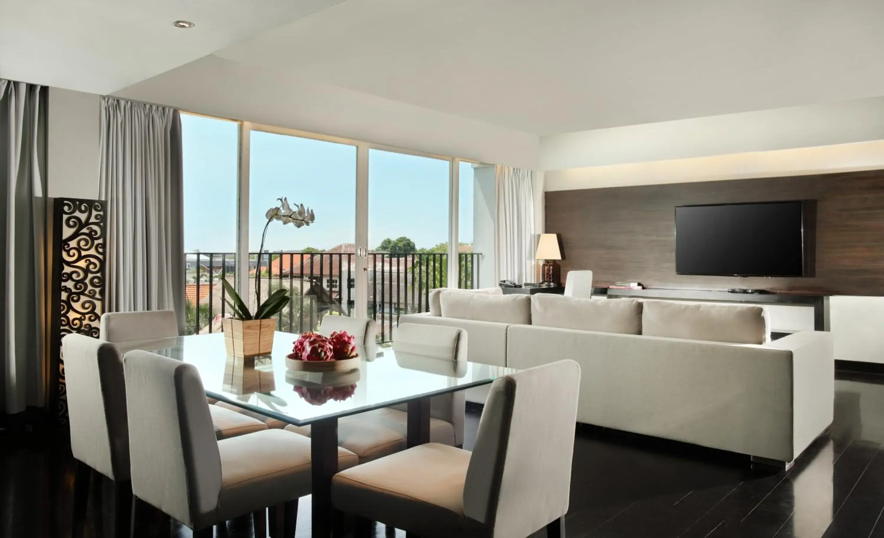 Penthouse Suite in Cross Paasha Bali Seminyak Penthouse Suite in Cross Paasha Bali Seminyak