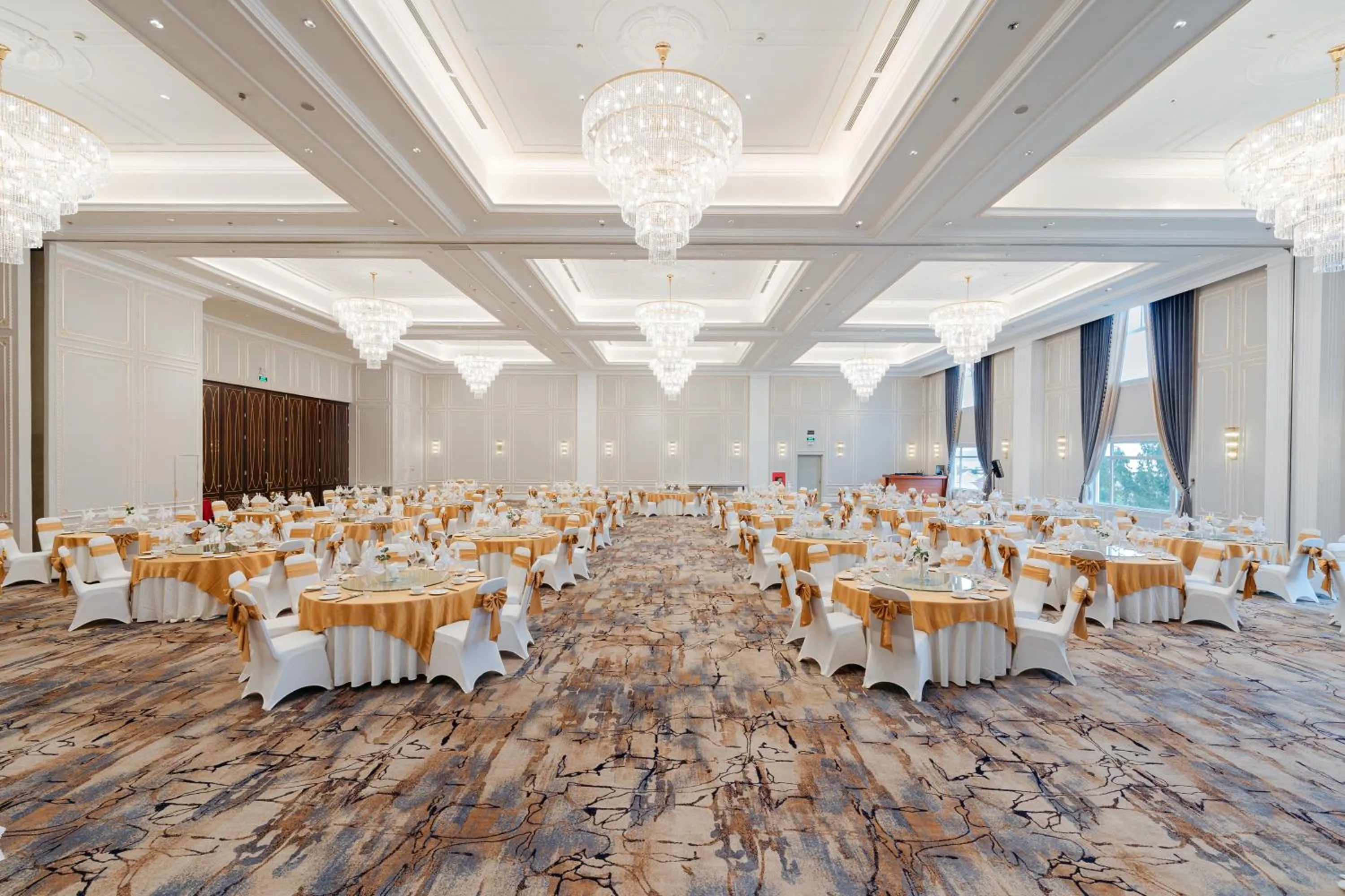 Banquet/Function facilities in Royal Halong Hotel