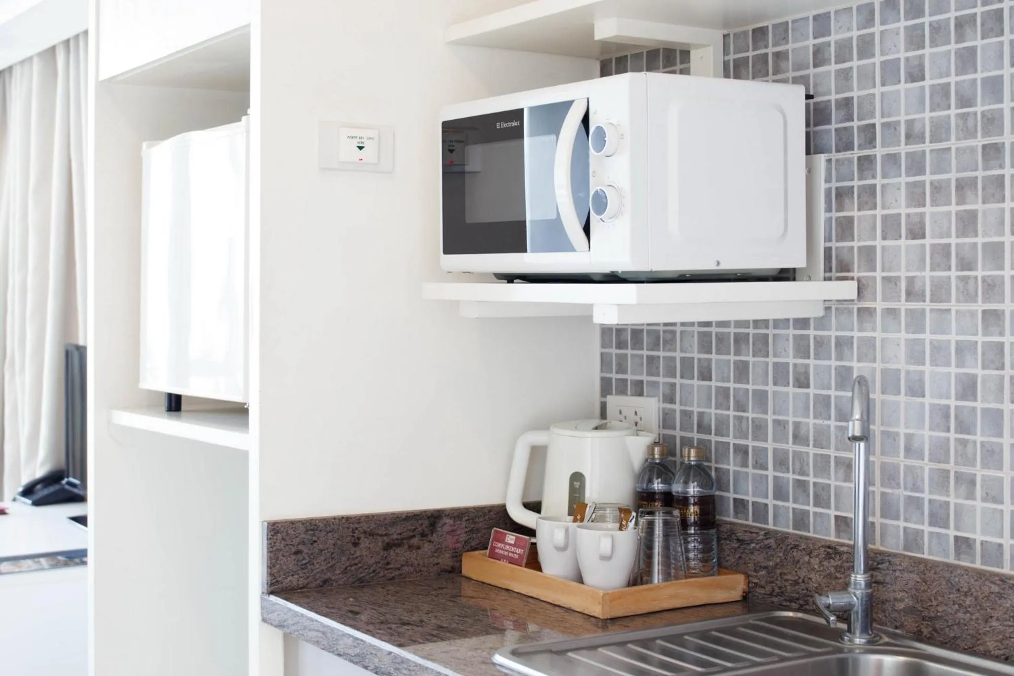 microwave in Cinnamon Hotel Bangkok