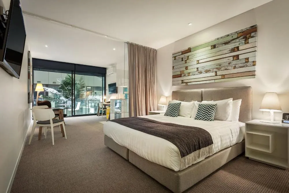 Bedroom, Bed in Quest Frankston on the Bay