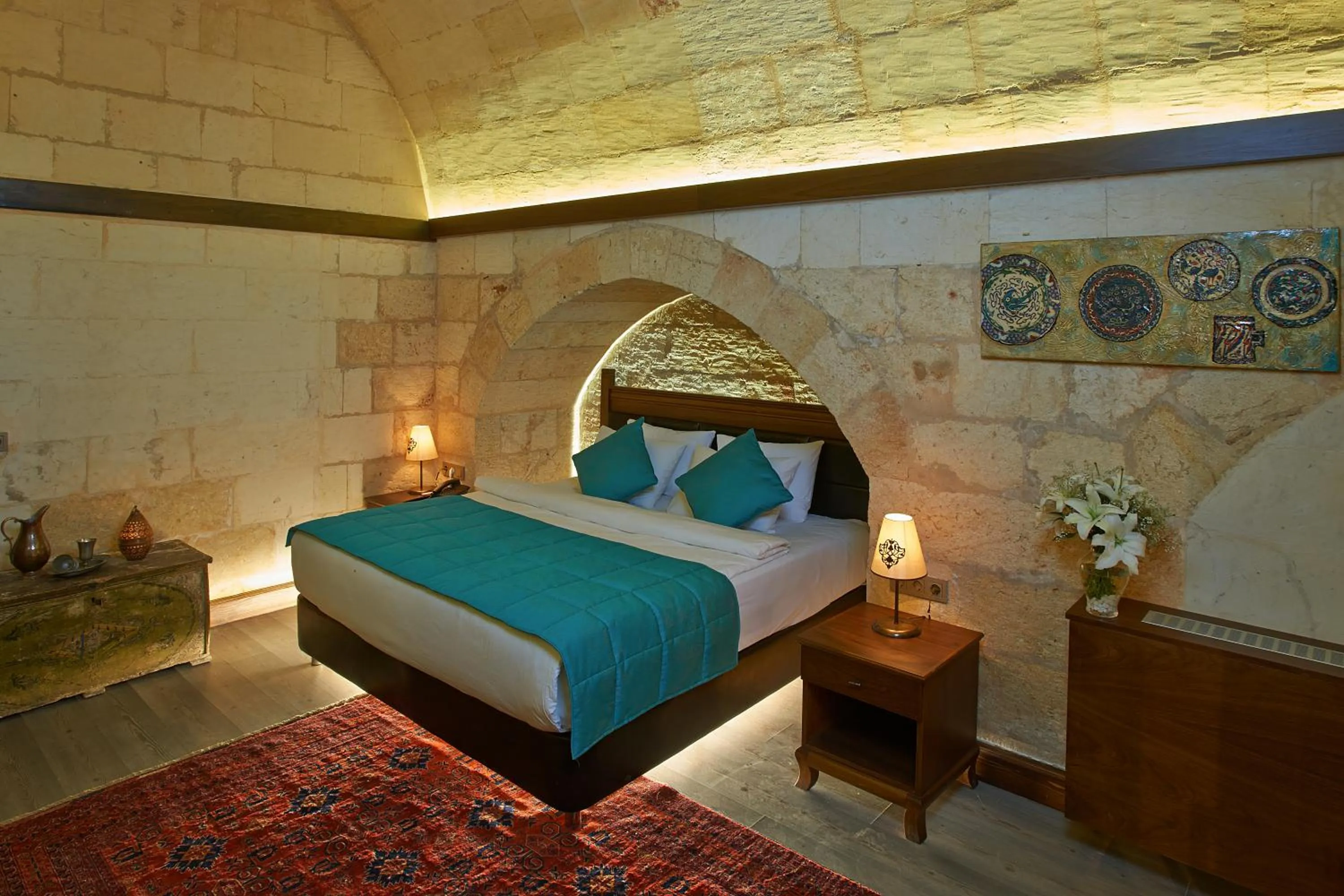 Bed in Sirehan Hotel