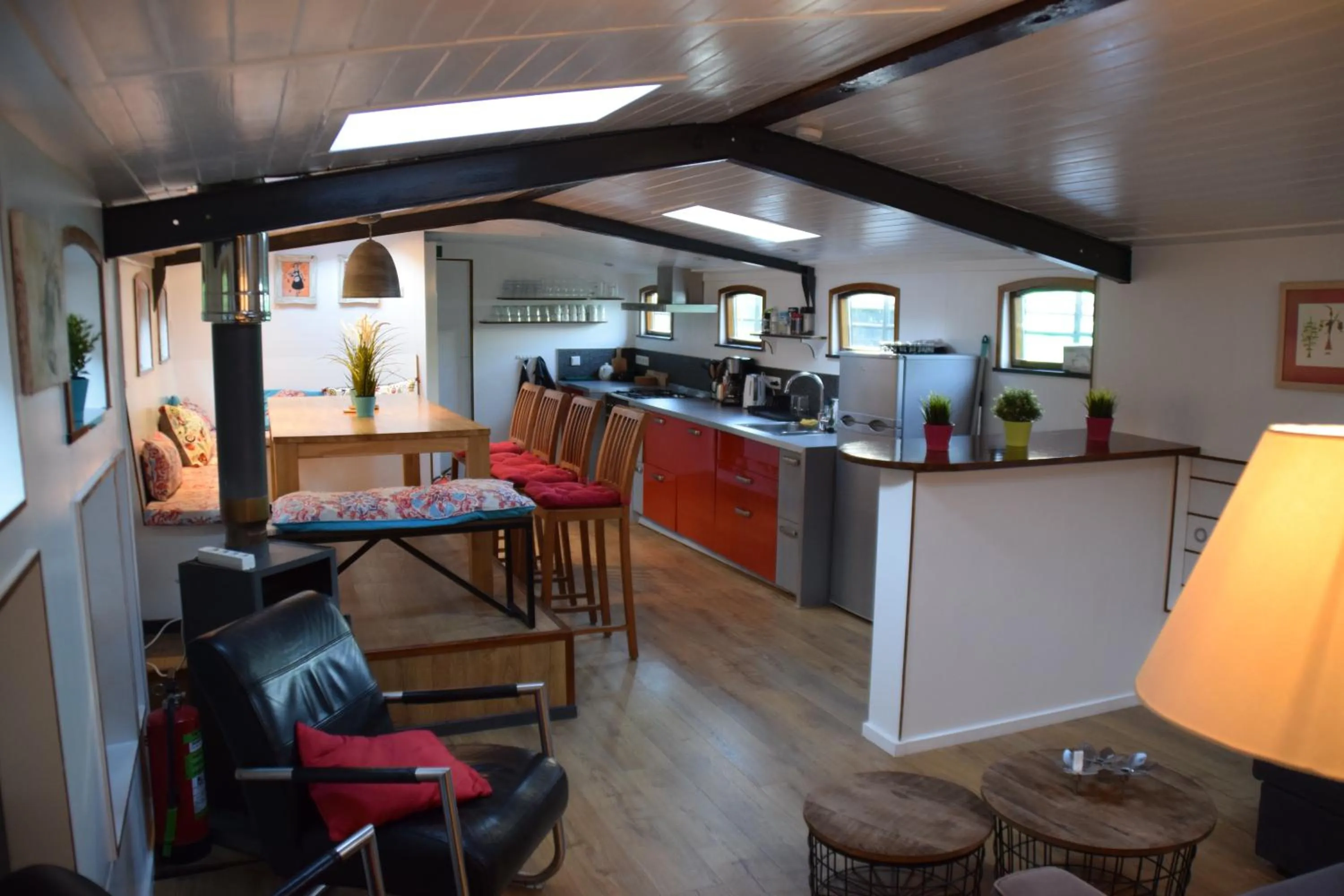 Living room in Boathotel Rotterdam Anna