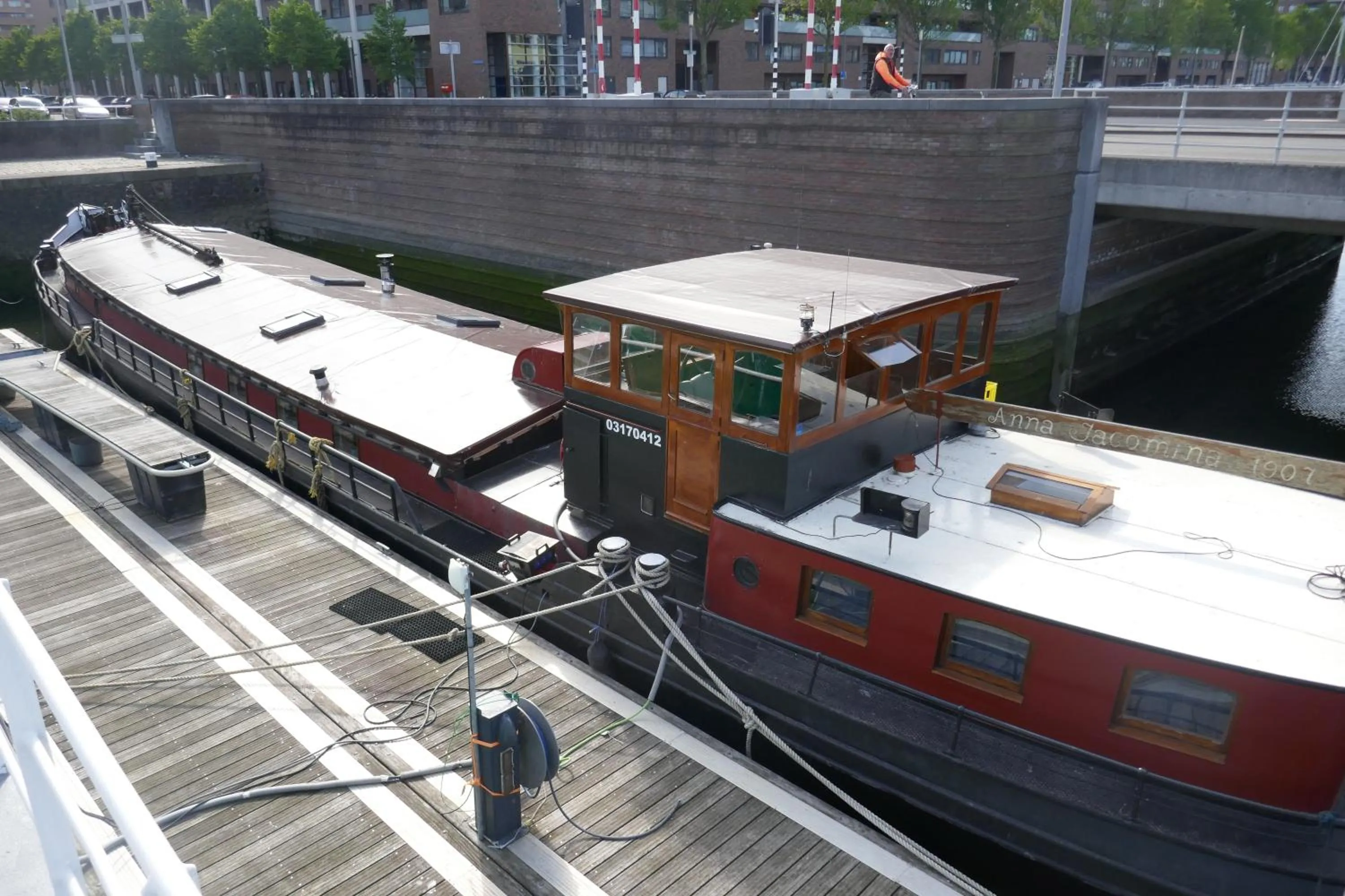 Day in Boathotel Rotterdam Anna