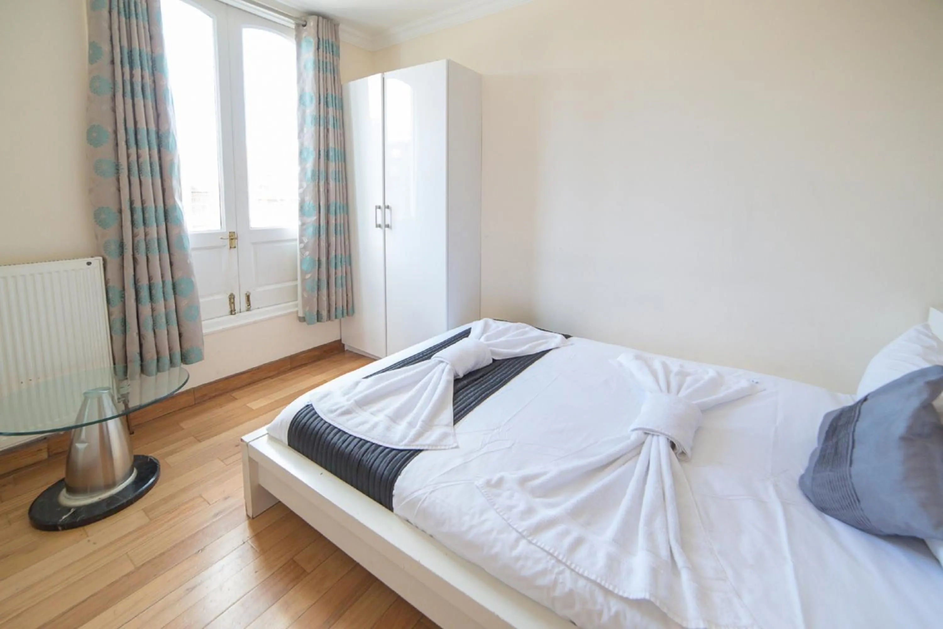 Bed in New Kent Apartments