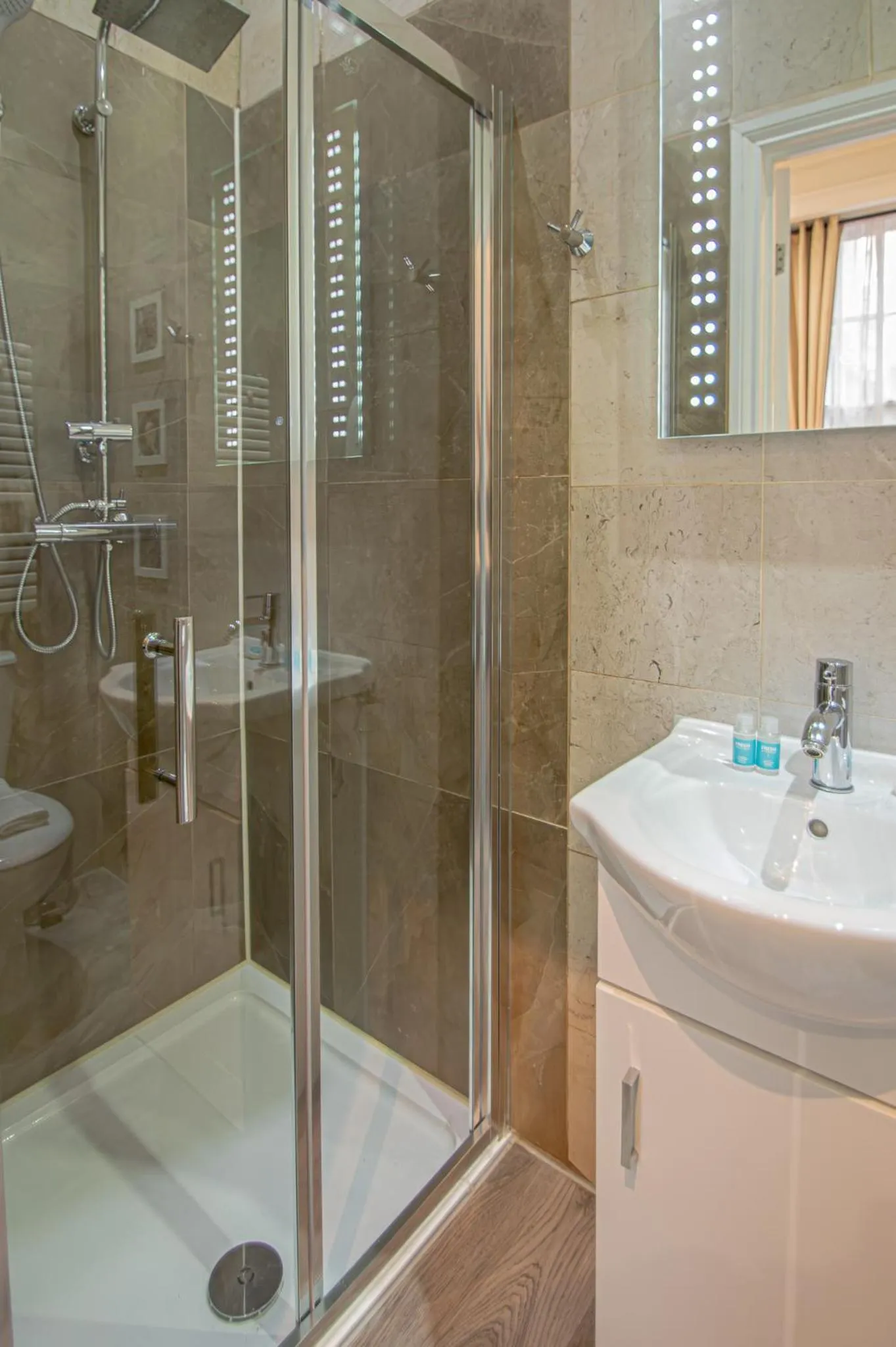 Shower in New Kent Apartments