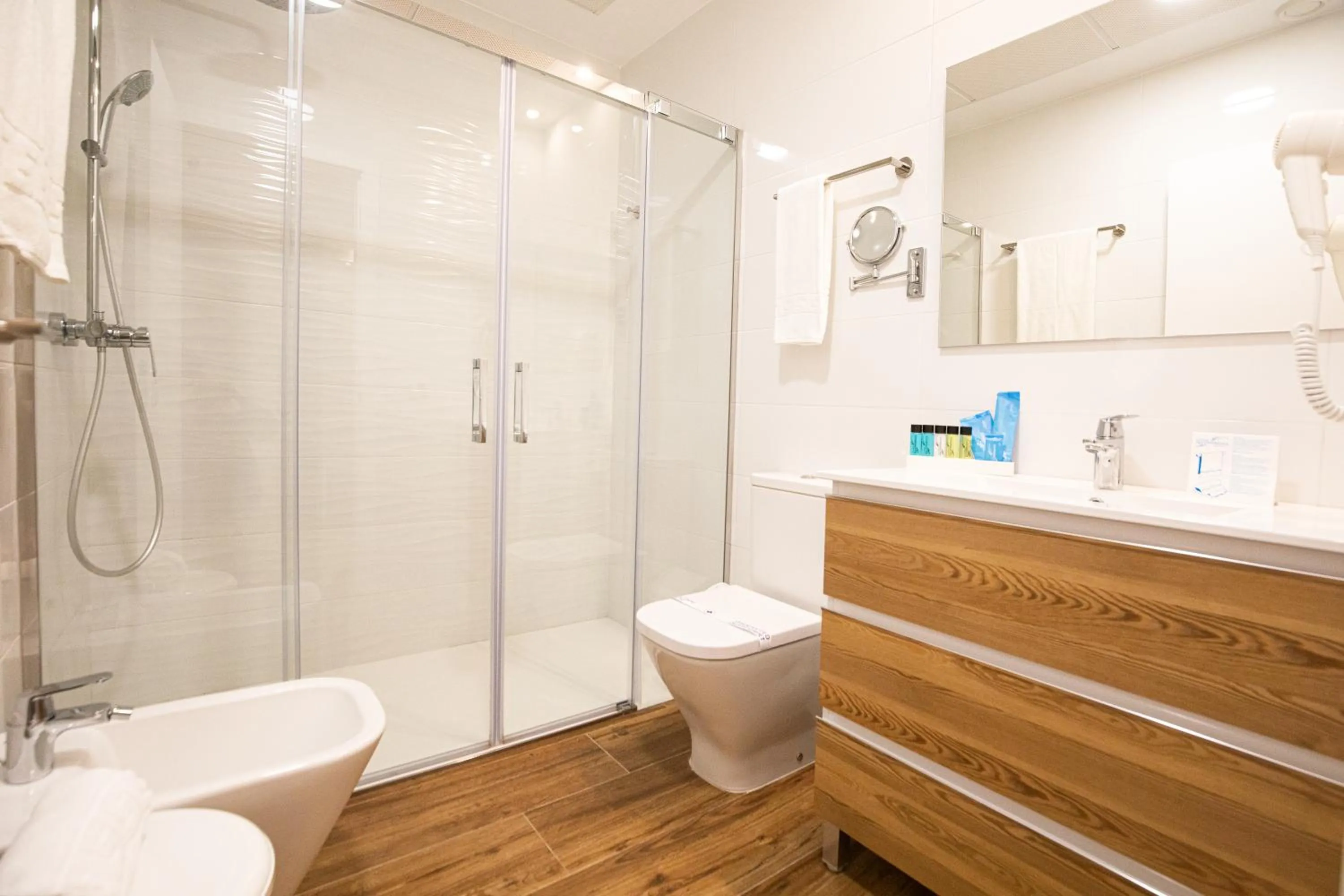 Shower in Alcossebre Sea Experience