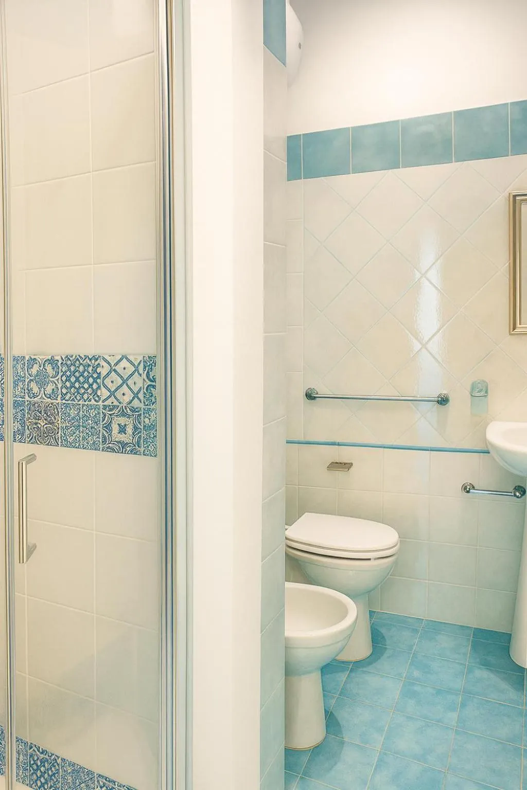 Shower in Villa Antonietta Ischia