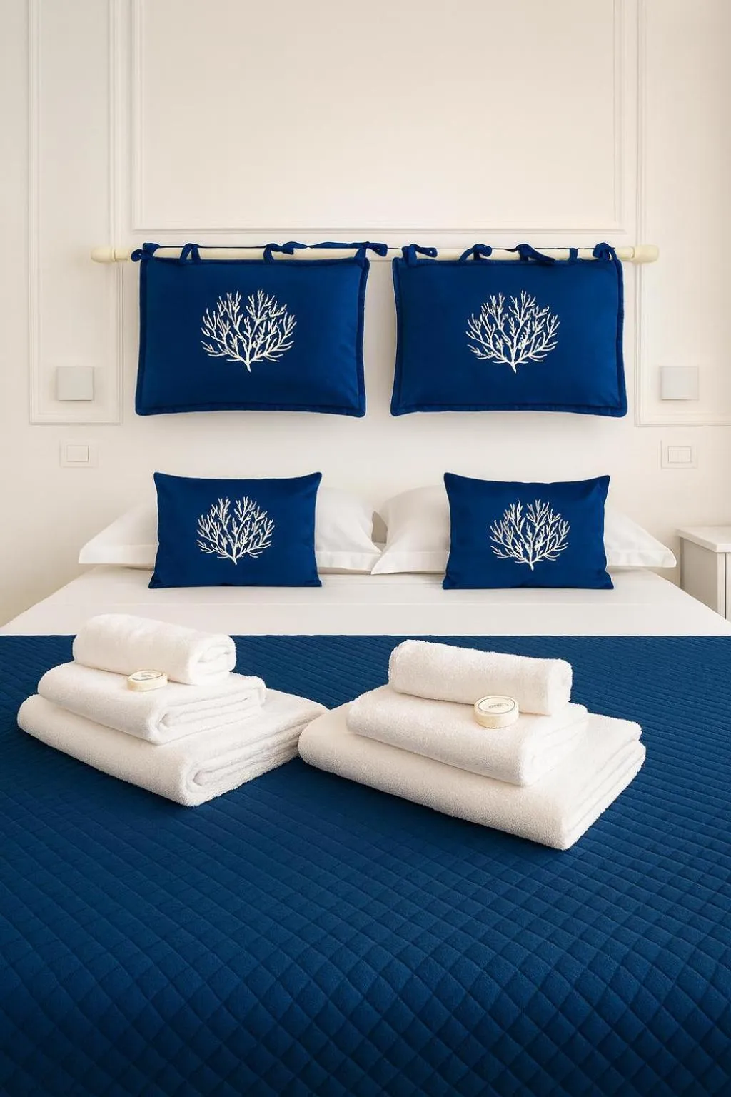 Bed in Villa Antonietta Ischia