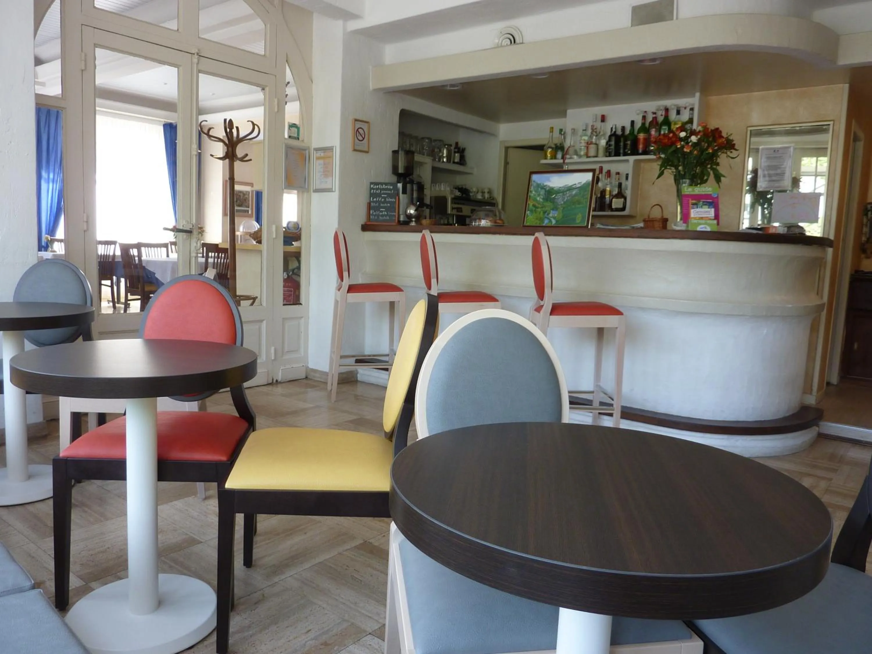 Lounge or bar in Cit'Hotel de La Vallée