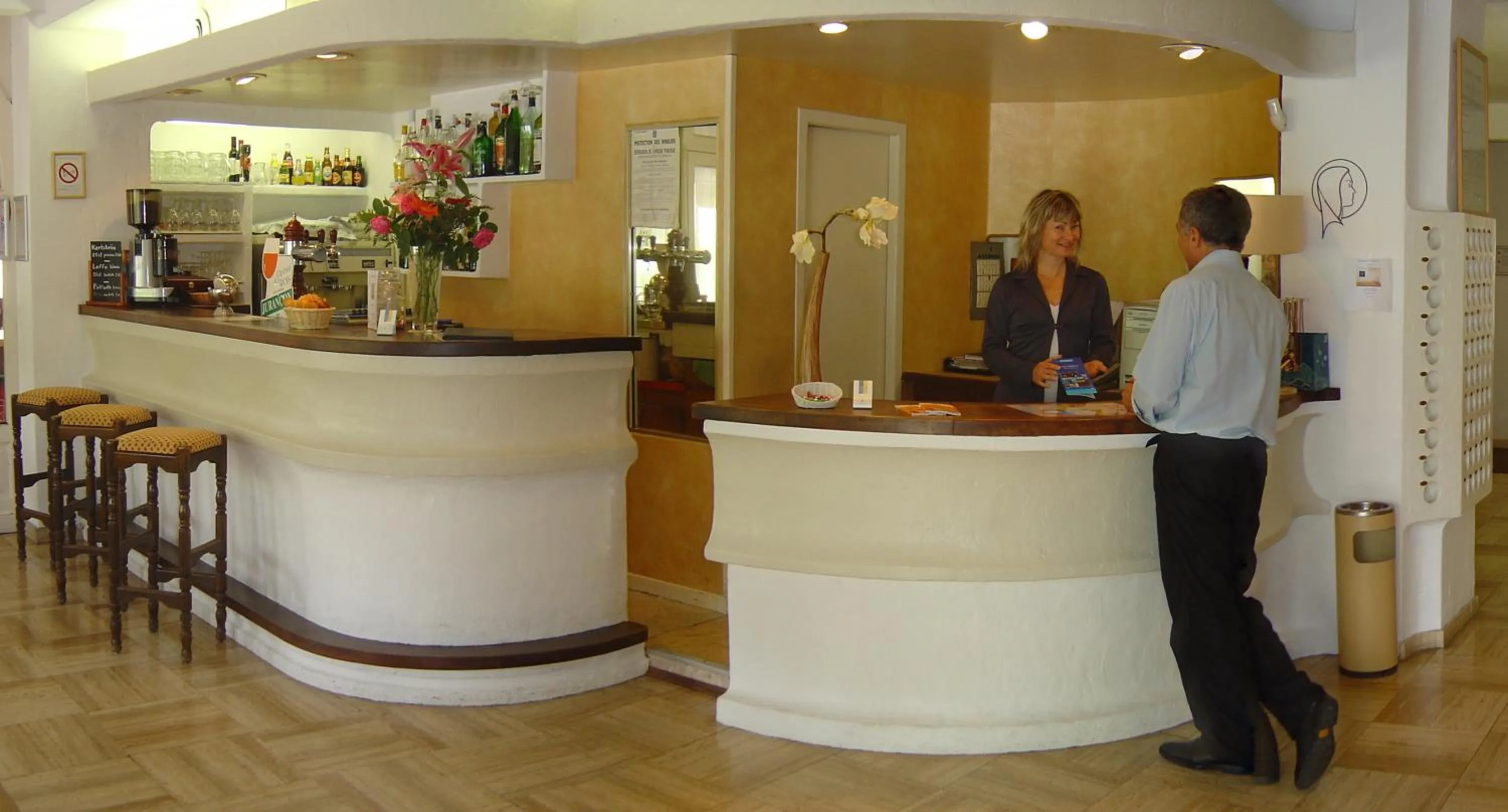 Lobby or reception in Cit'Hotel de La Vallée