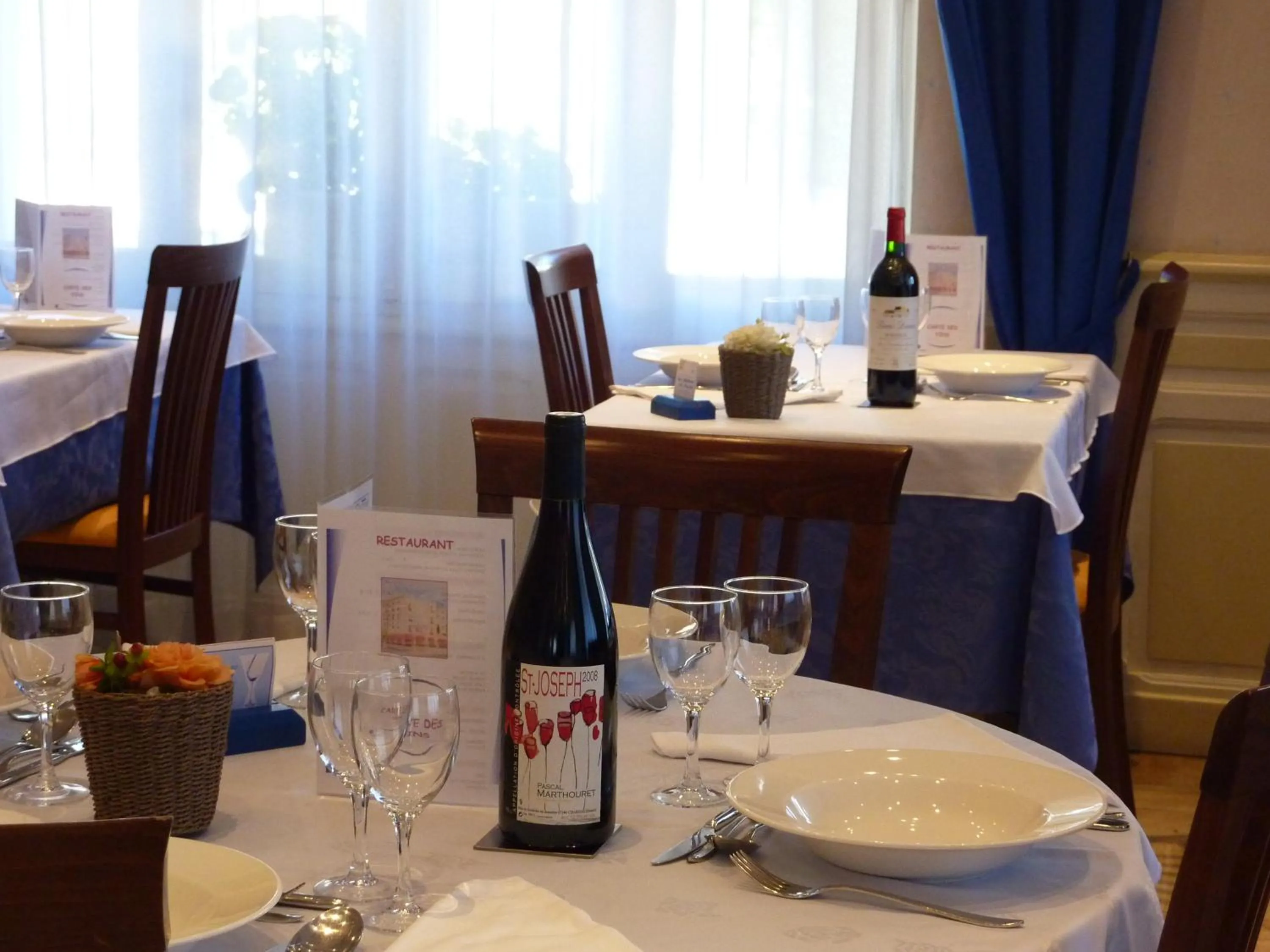 Restaurant/places to eat in Cit'Hotel de La Vallée