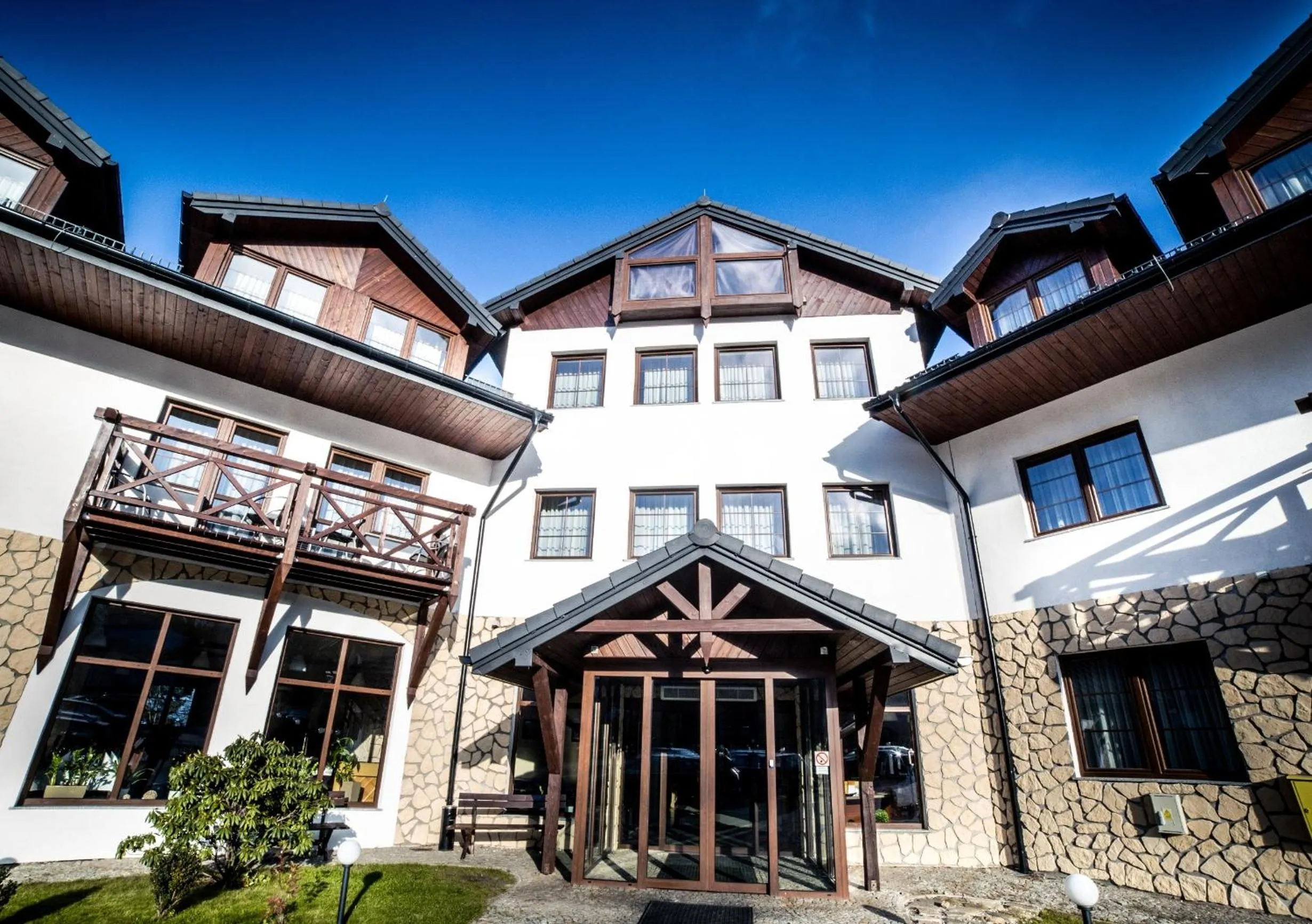 Facade/entrance in Dwa Potoki