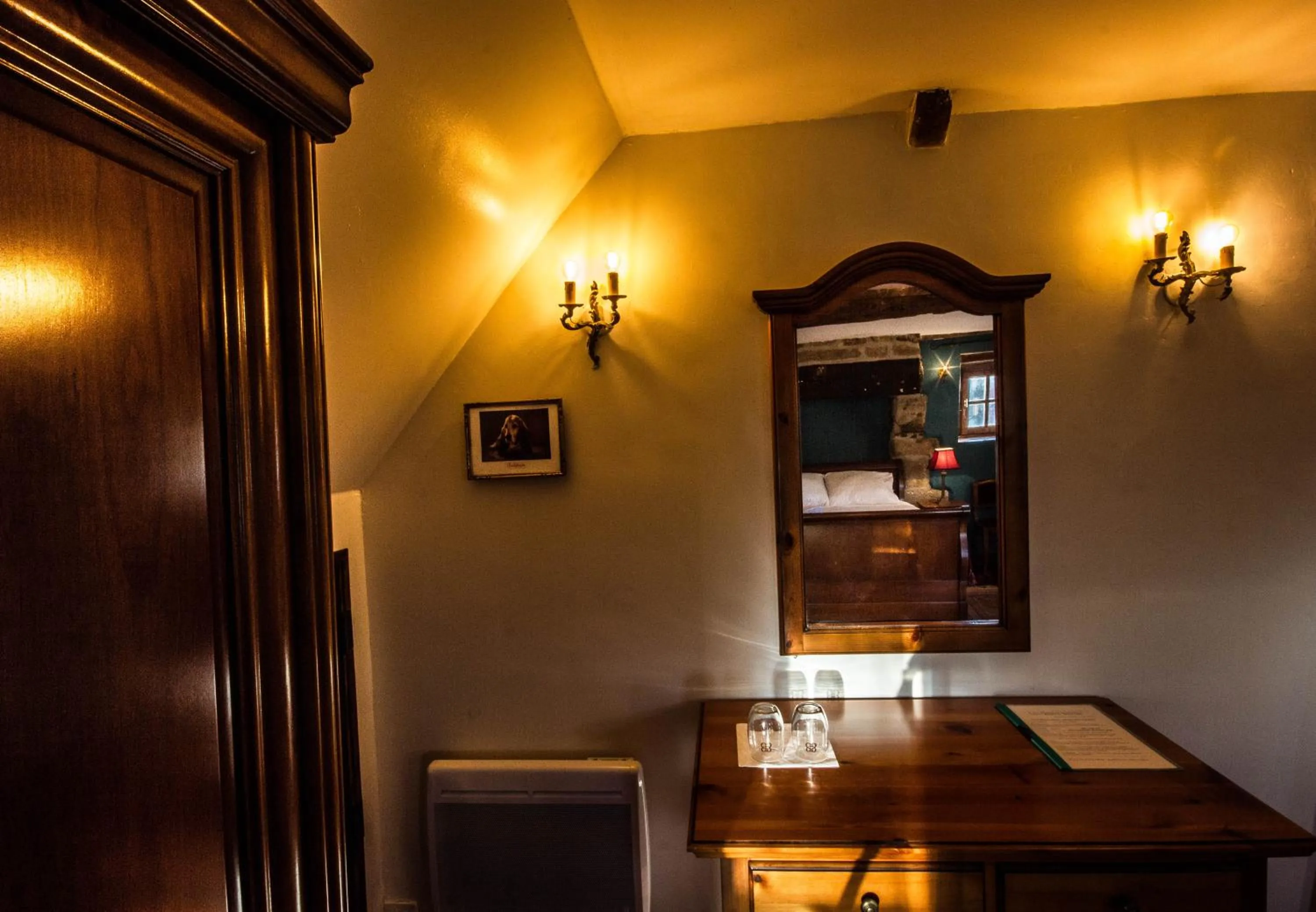 Decorative detail in Les Quatre Siècles