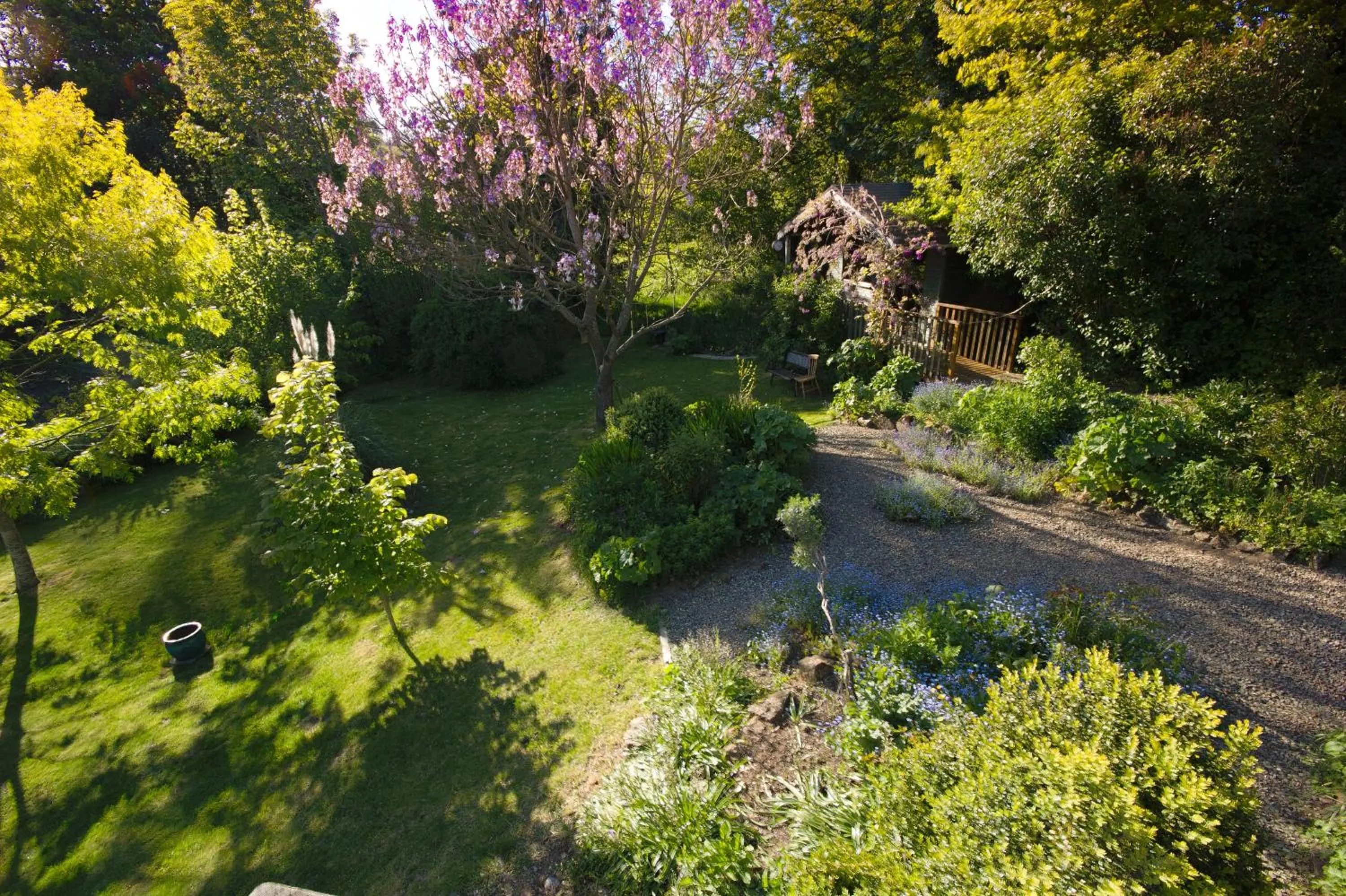 Garden view in Les Quatre Siècles