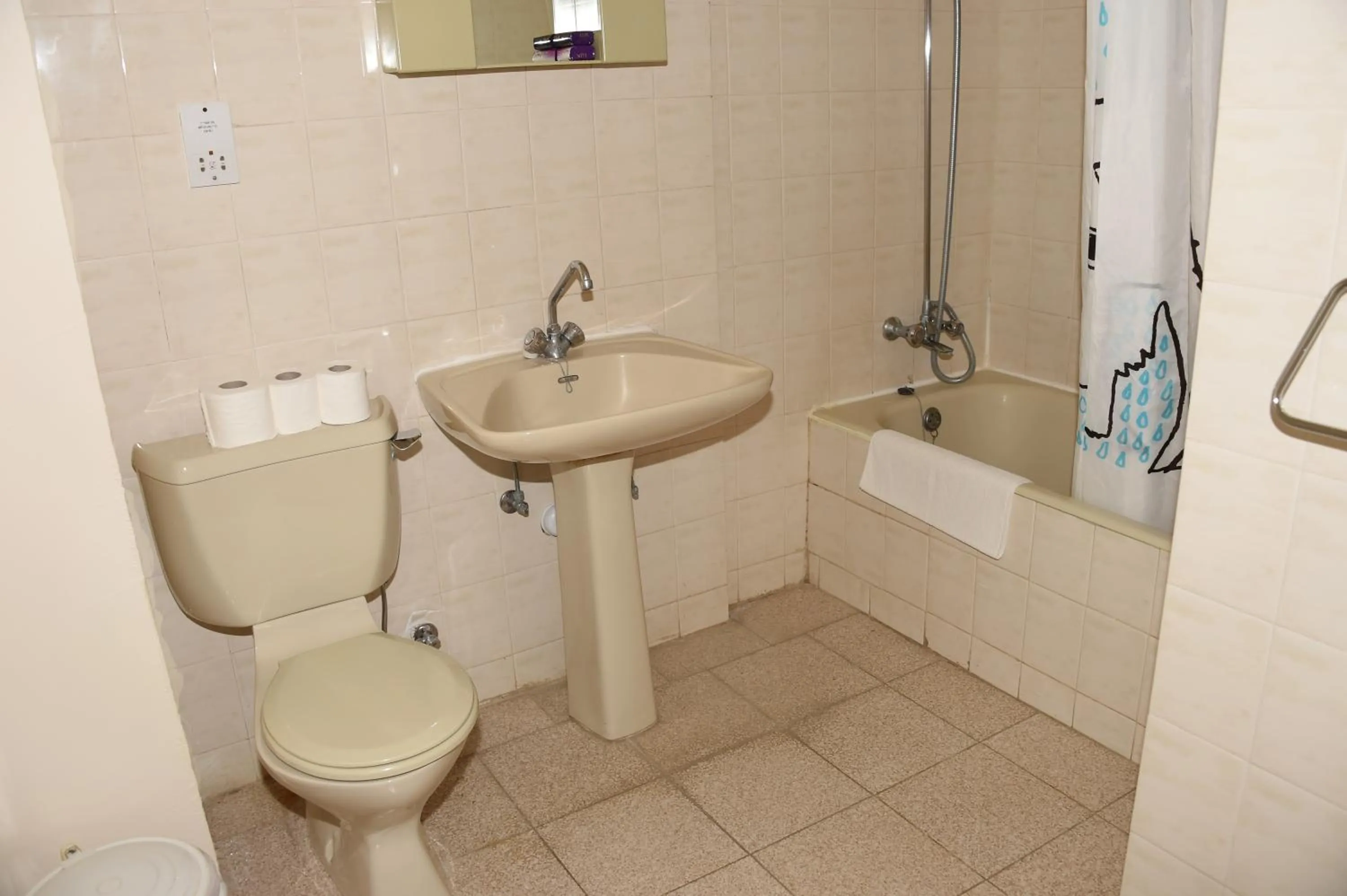 Bathroom in Odysseas & Eleni Hotel Apartments