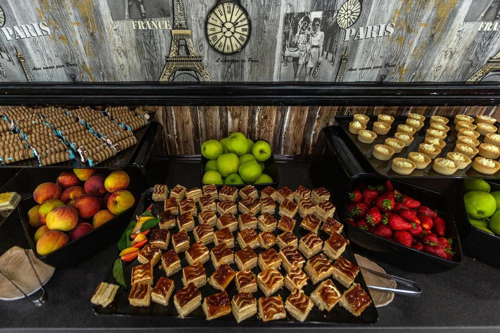 Restaurant/places to eat in Mercury Hotel- All Inclusive