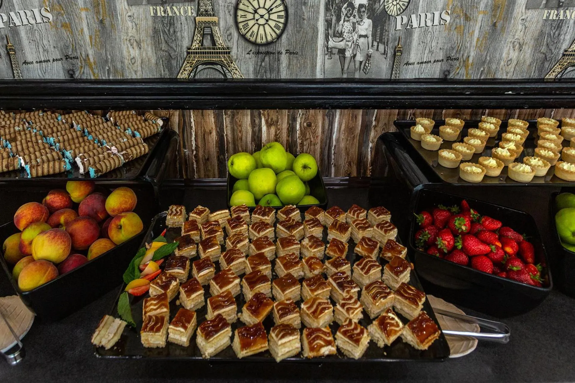 Restaurant/places to eat in Mercury Hotel- All Inclusive