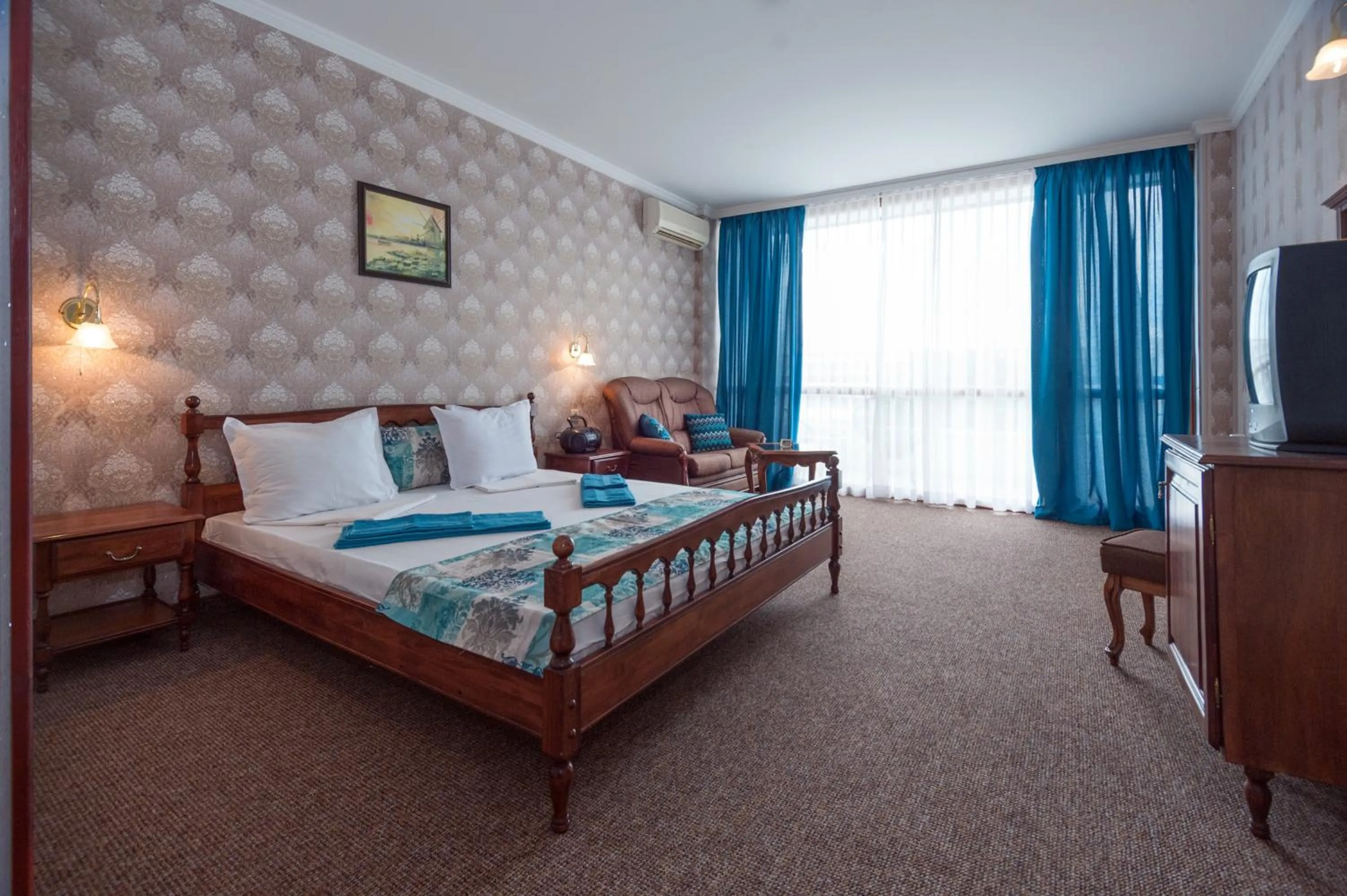 Bedroom, Bed in Mercury Hotel- All Inclusive