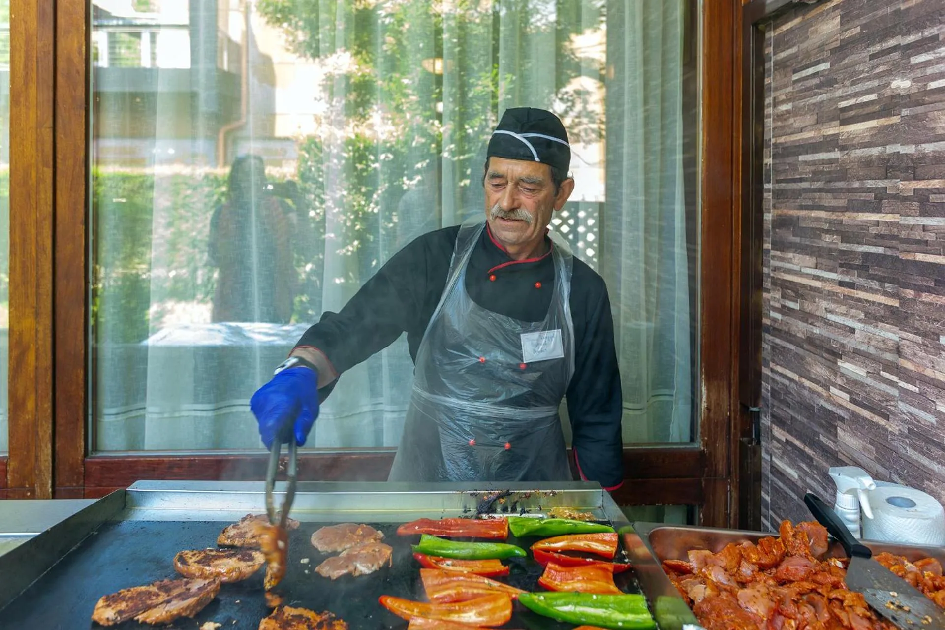 Restaurant/places to eat in Mercury Hotel- All Inclusive