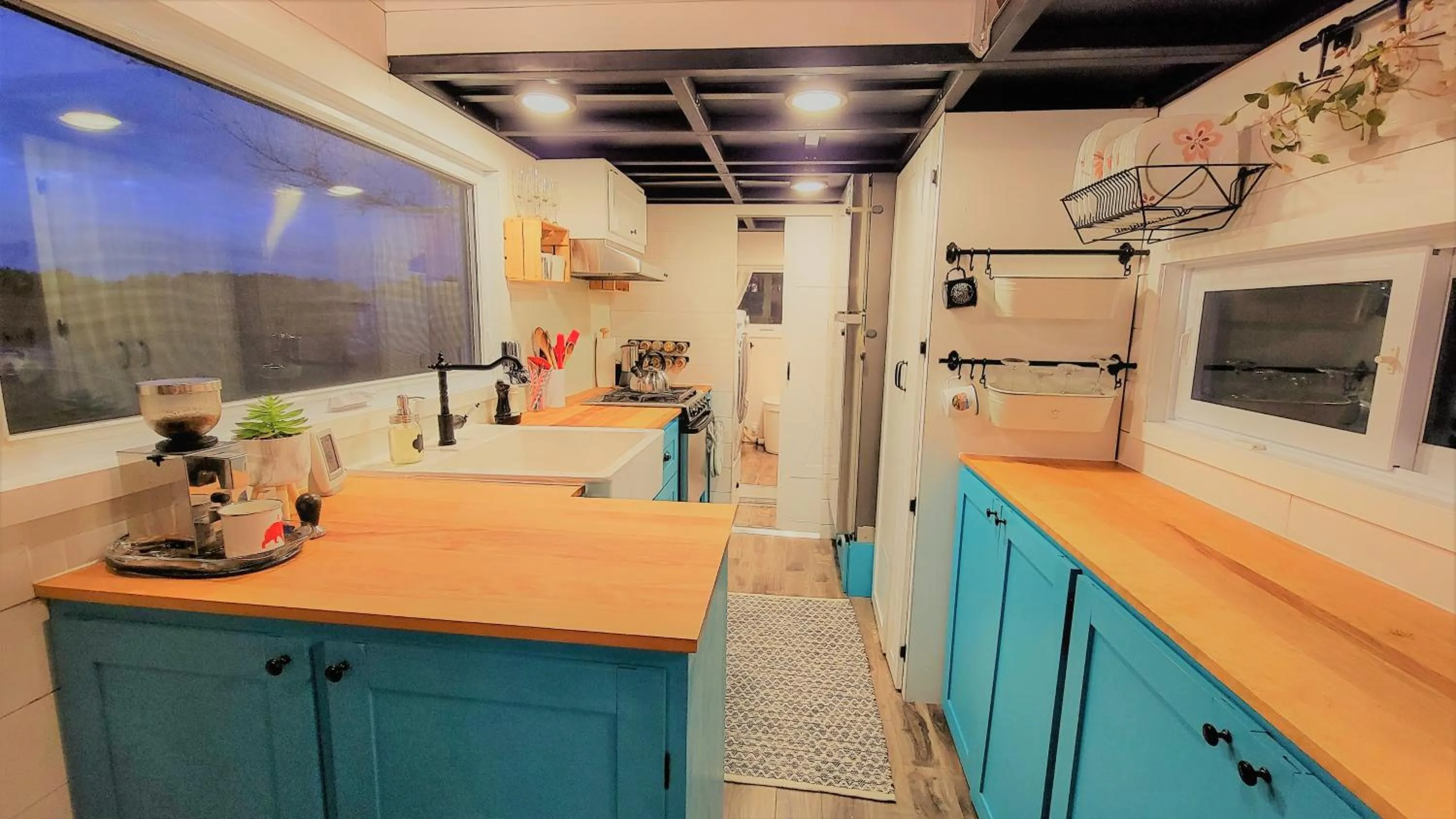 Kitchen or kitchenette in Auberge du Vignoble Bromont