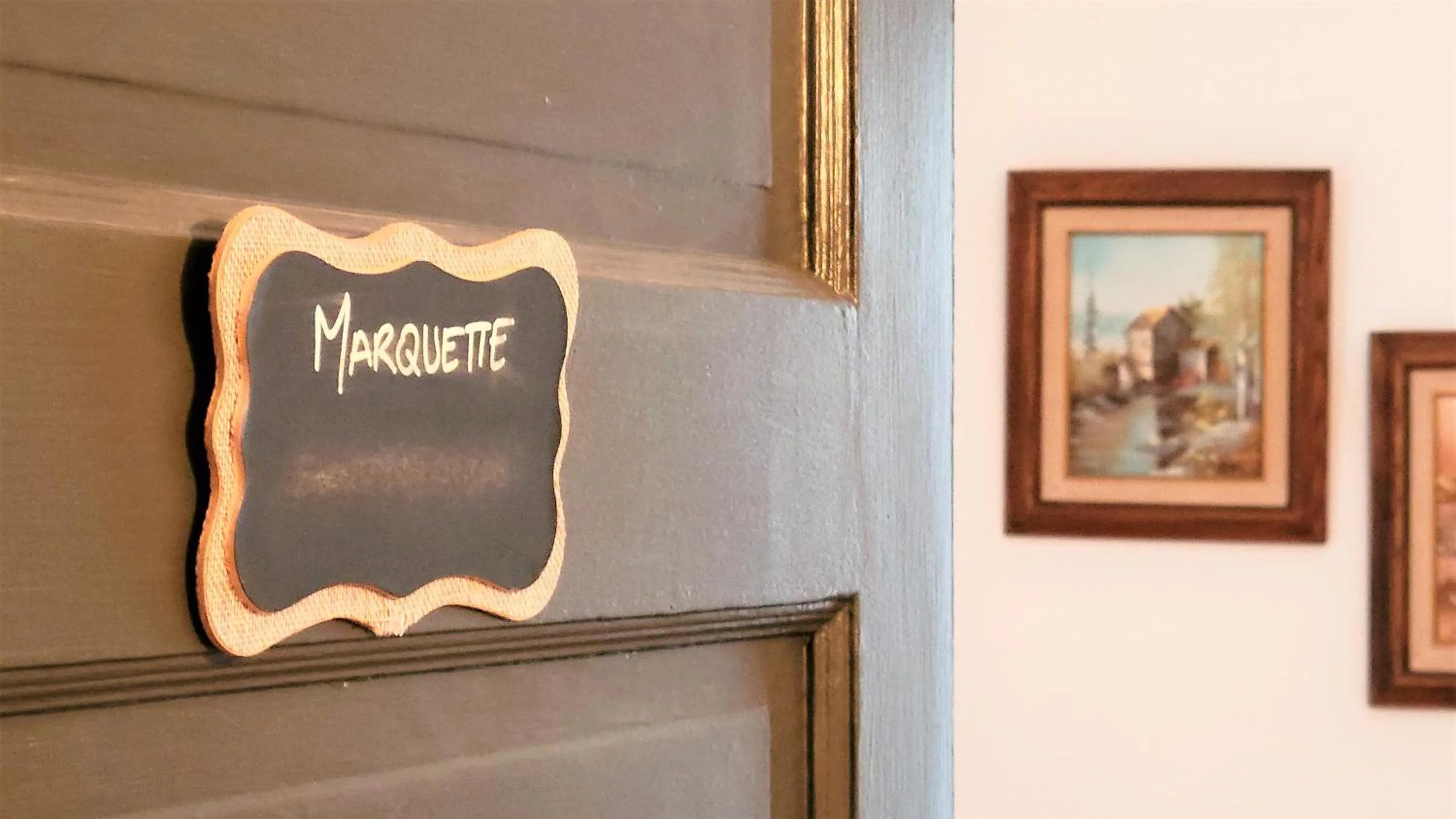 Photo of the whole room in Auberge du Vignoble Bromont