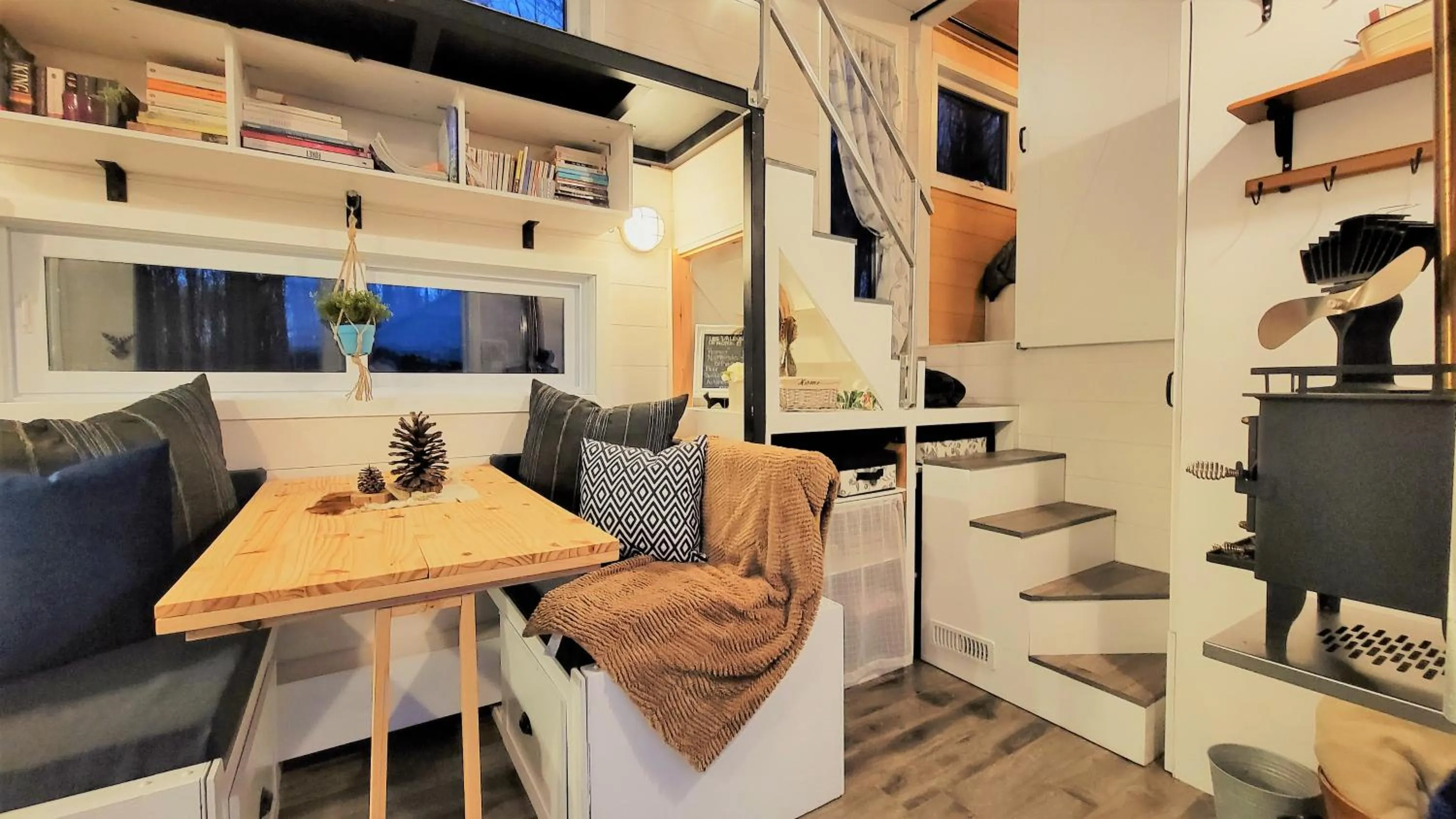 Lounge or bar in Auberge du Vignoble Bromont