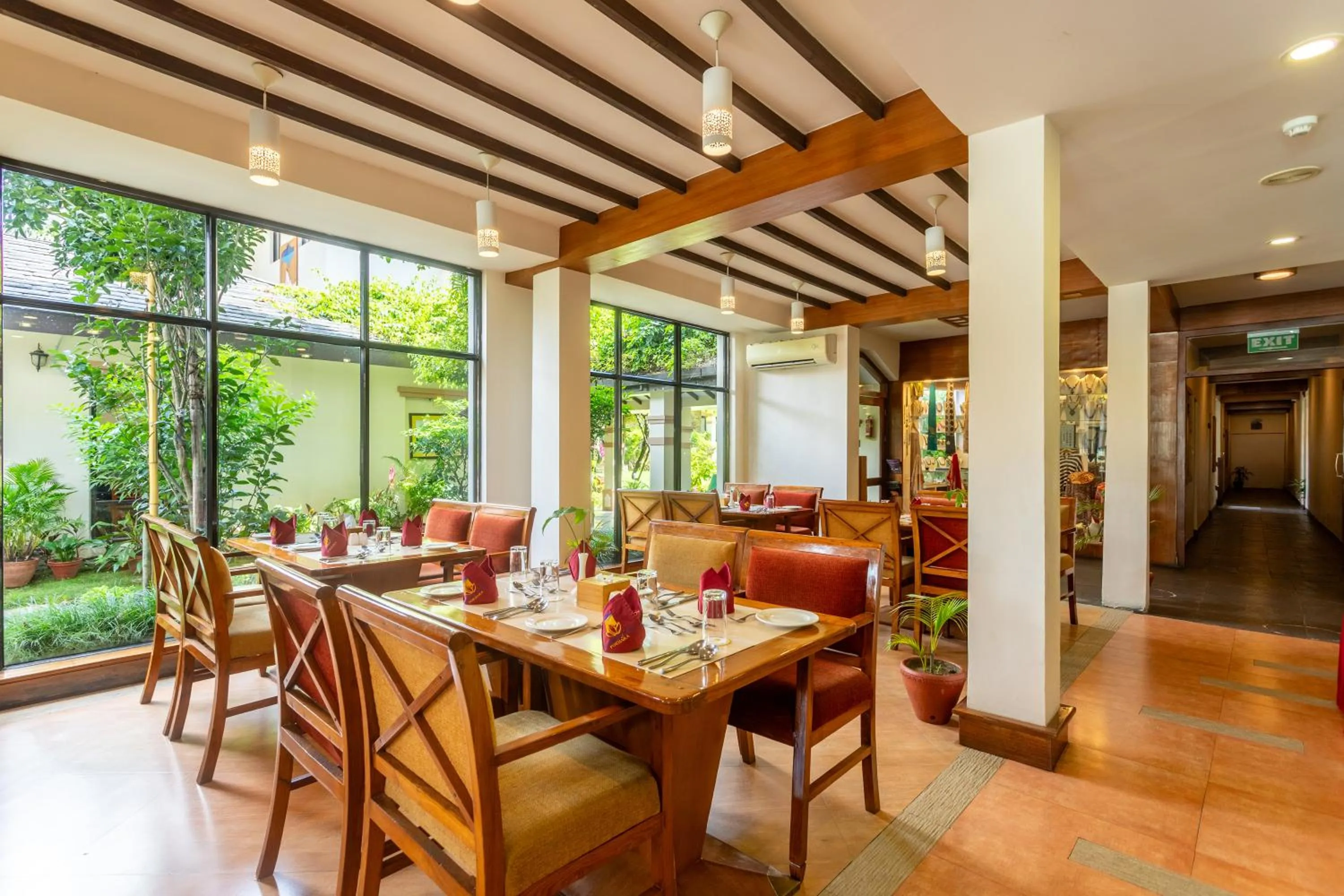 Restaurant/places to eat in Atithi Resort & Spa