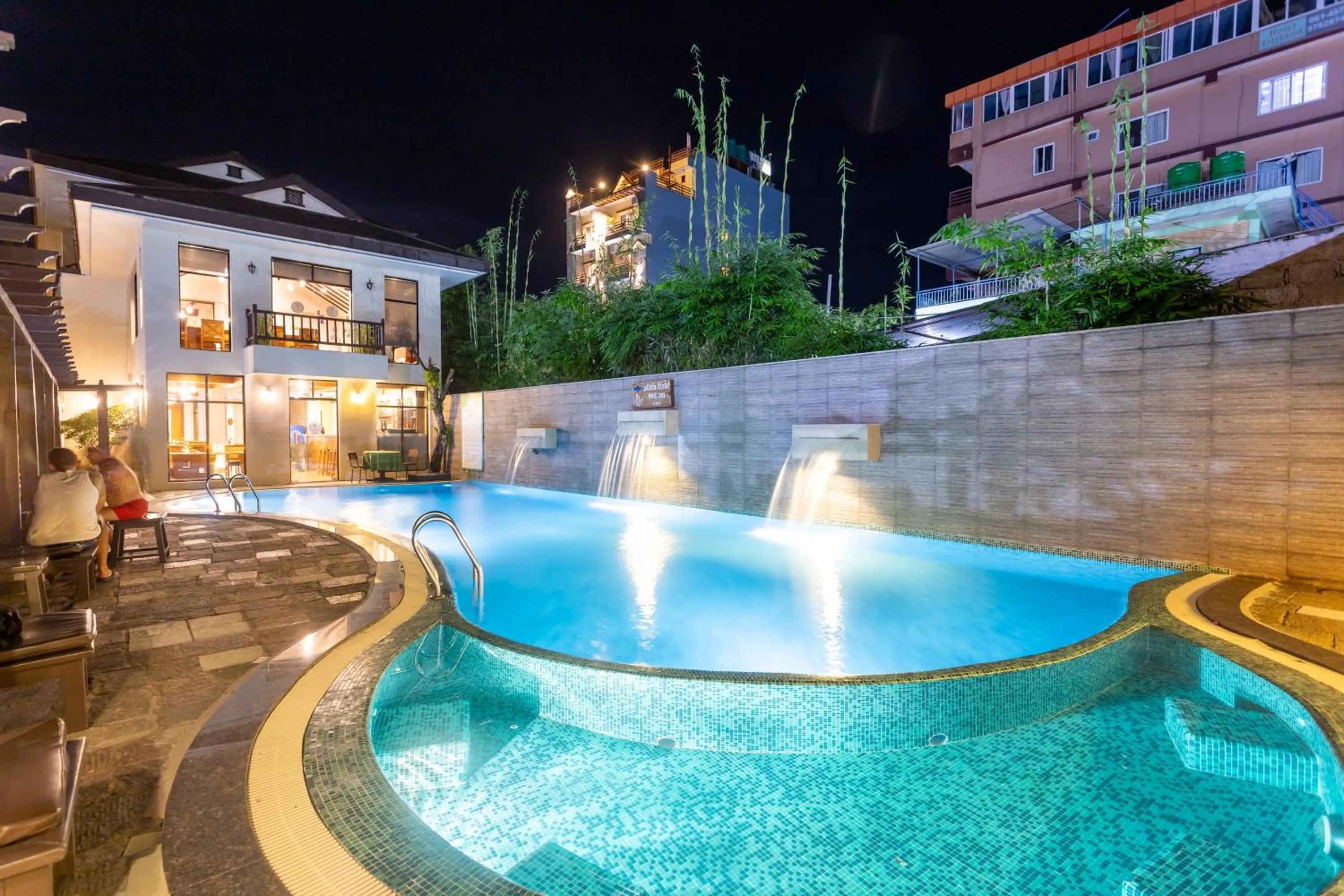 Swimming pool in Atithi Resort & Spa