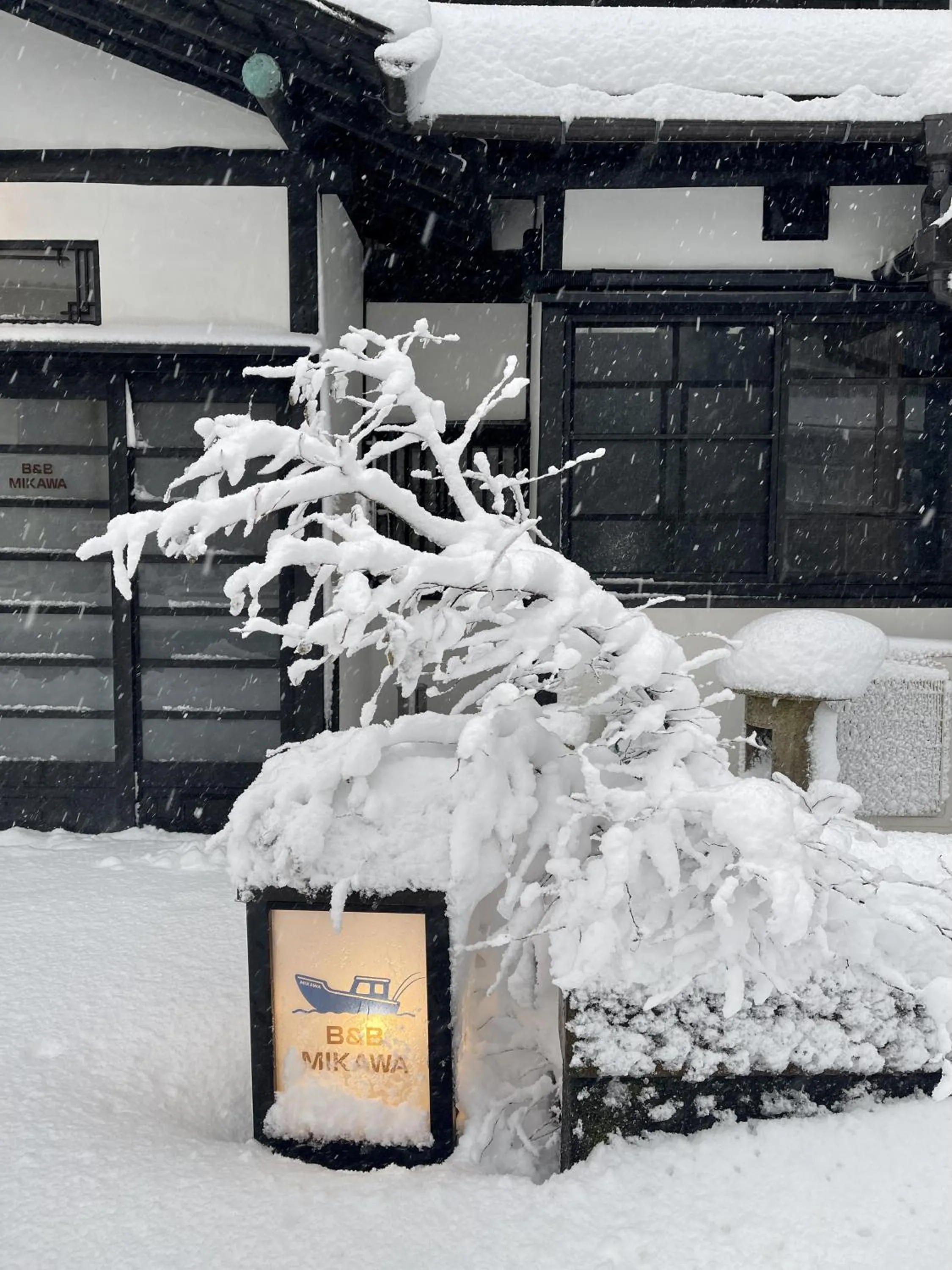 B&B MIKAWA - Kanazawa Fish Harbour