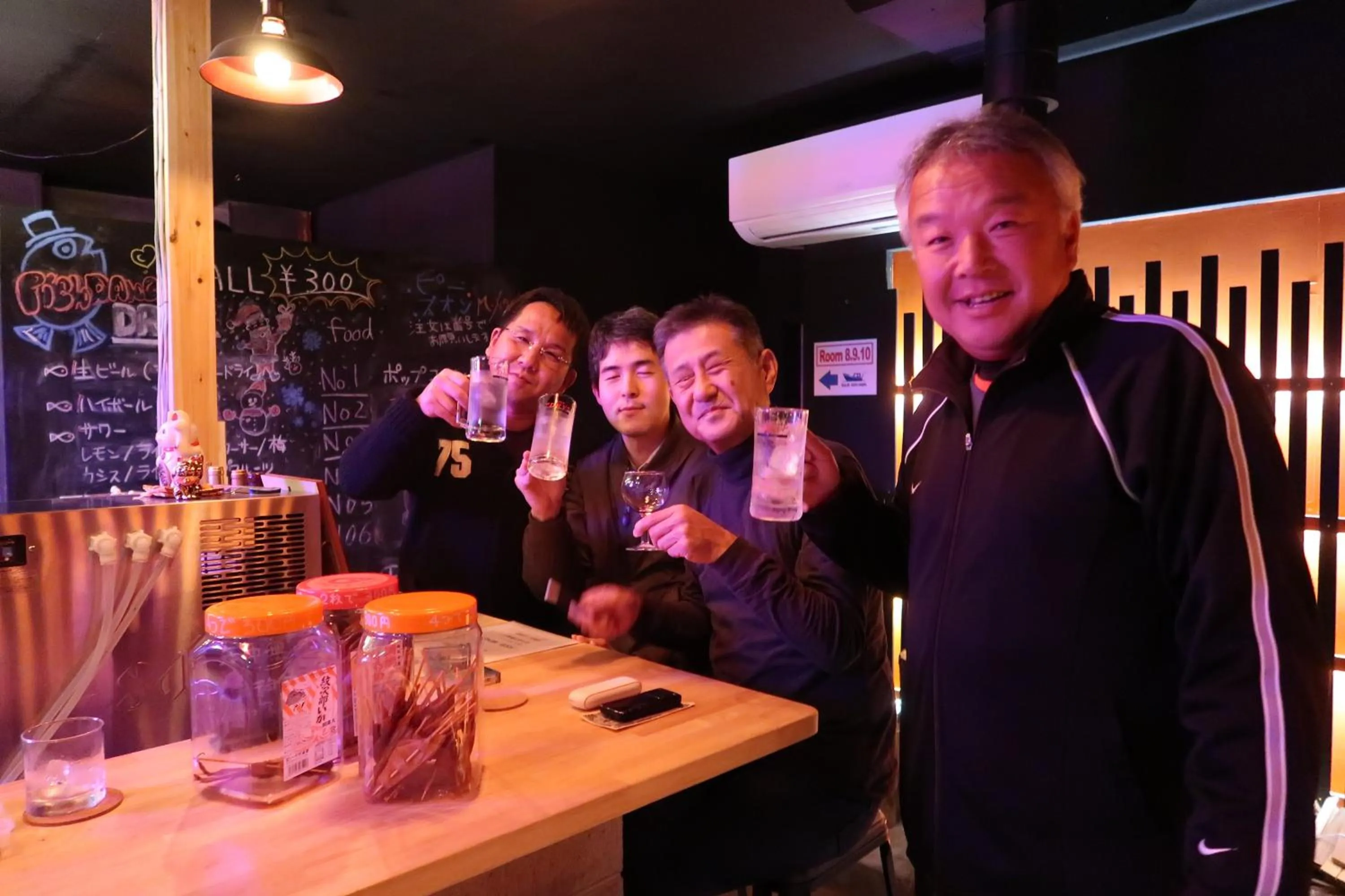 People in B&B MIKAWA - Kanazawa Fish Harbour