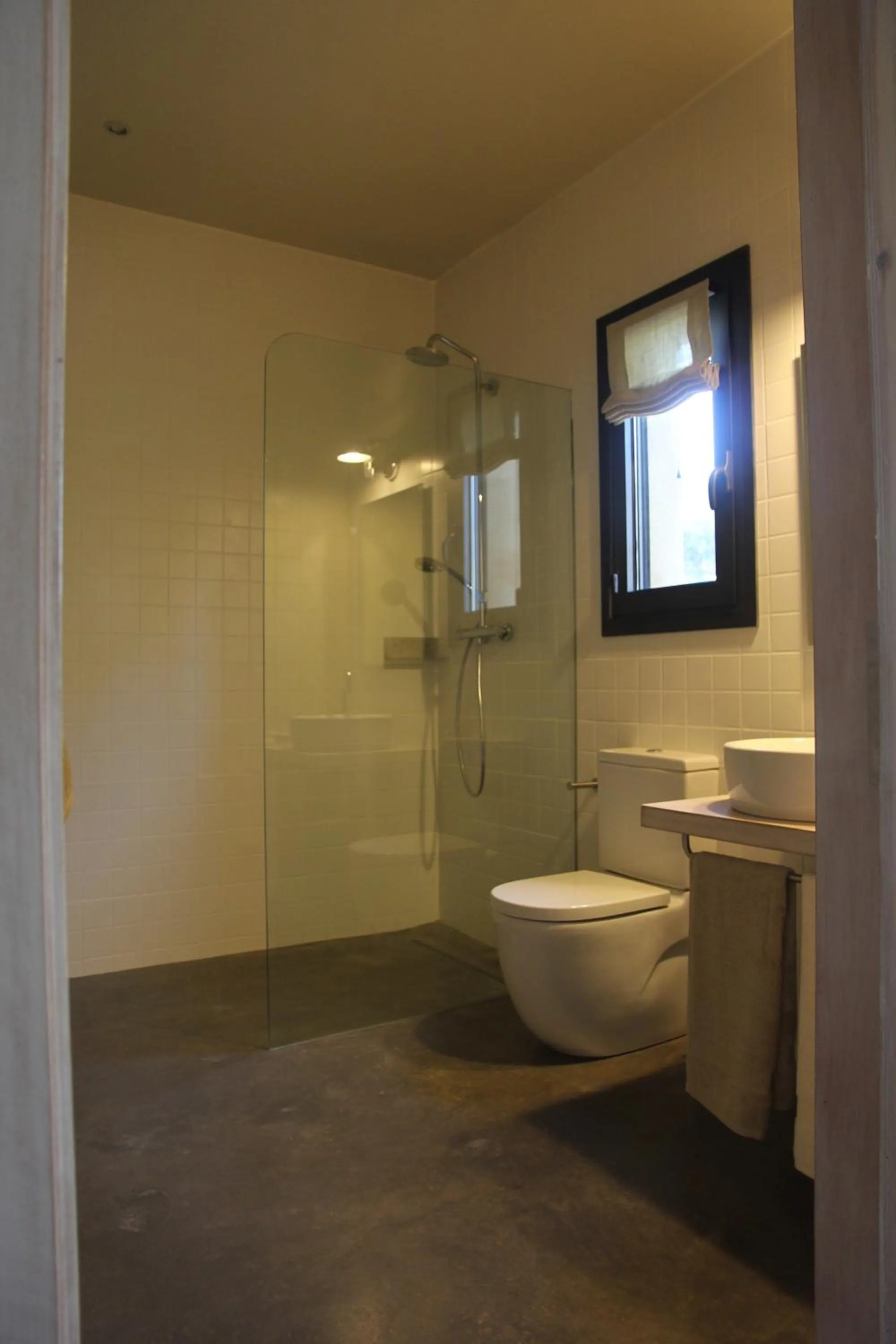 Shower in Hotel Fundació L'Olivar