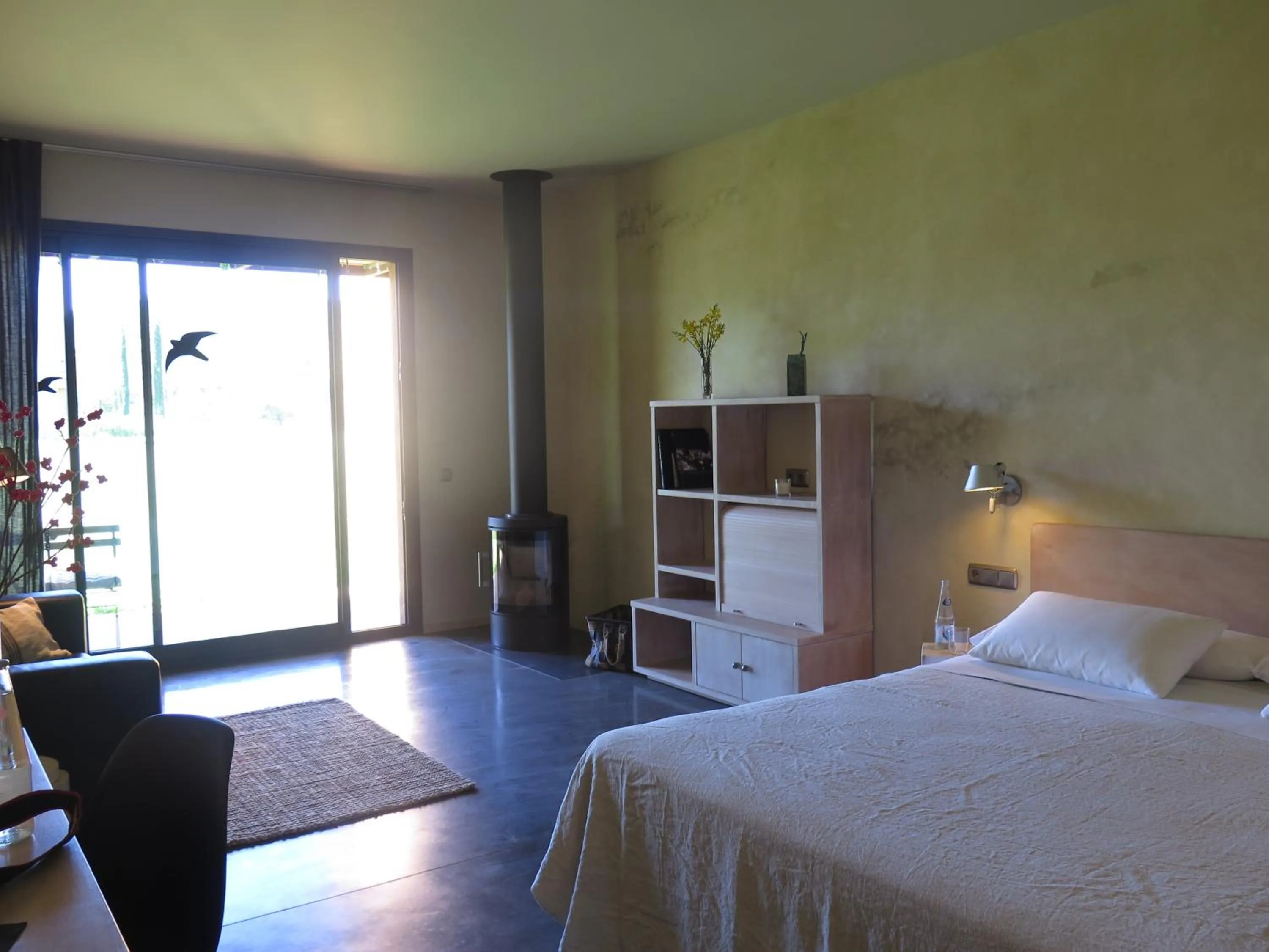 Photo of the whole room, Bed in Hotel Fundació L'Olivar