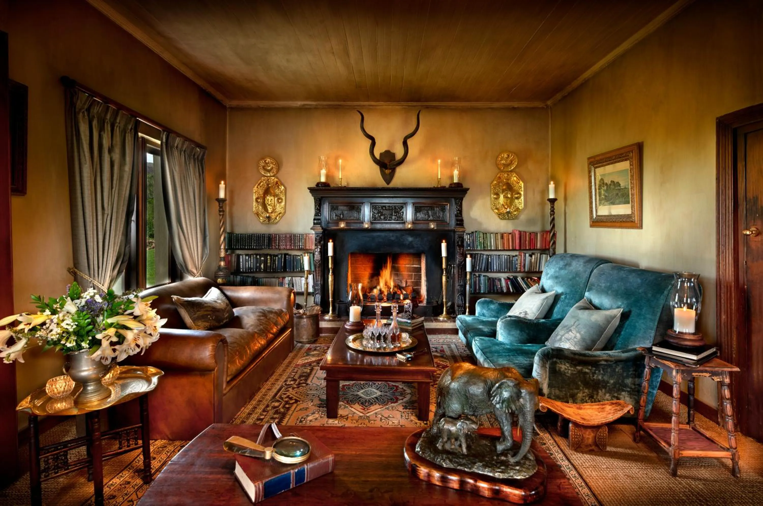 Living room in Gorah Elephant Camp