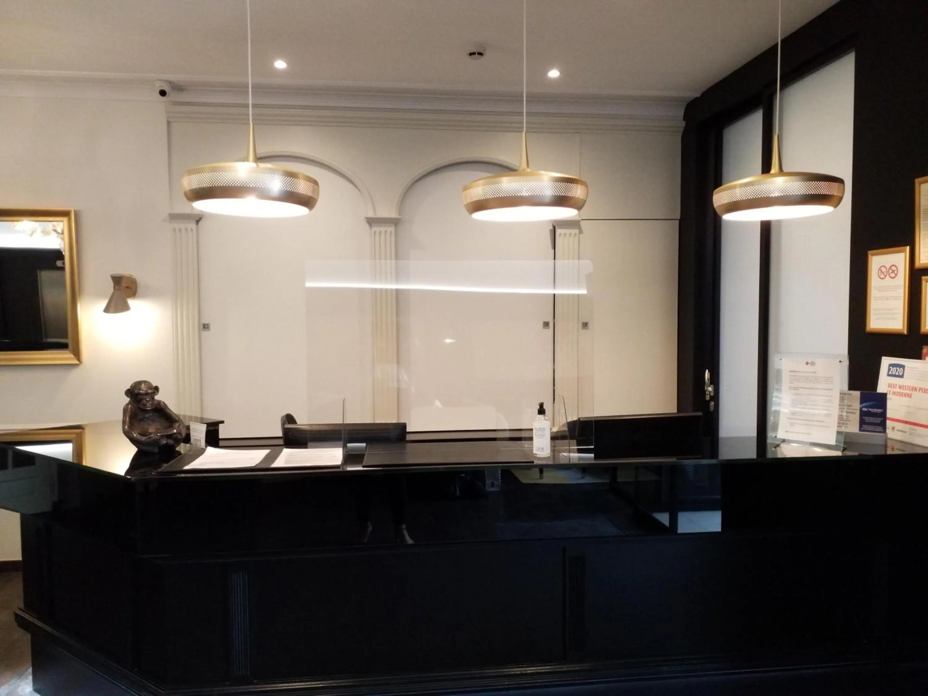 Lobby or reception in Best Western Plus Le Moderne