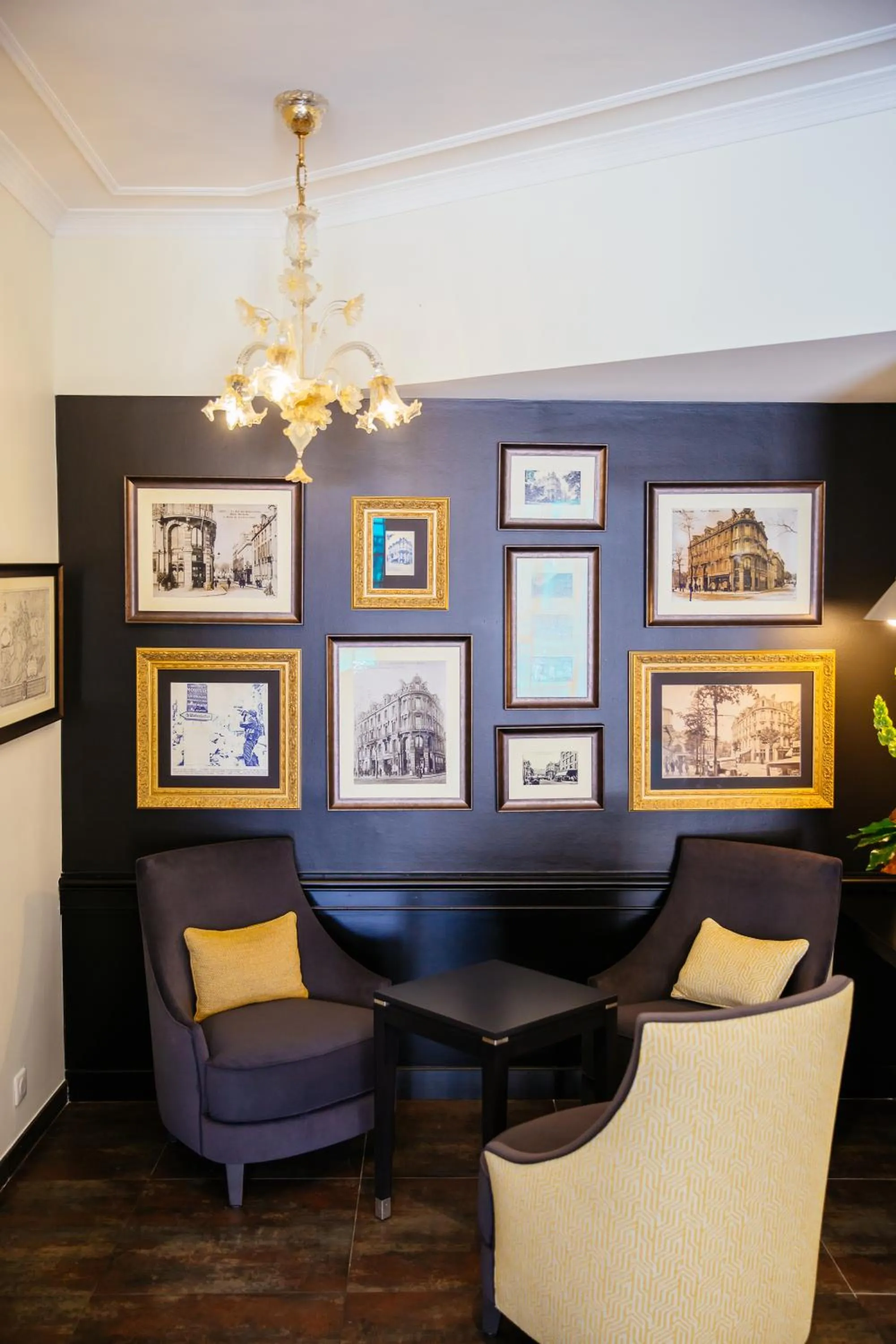 Living room in Best Western Plus Le Moderne