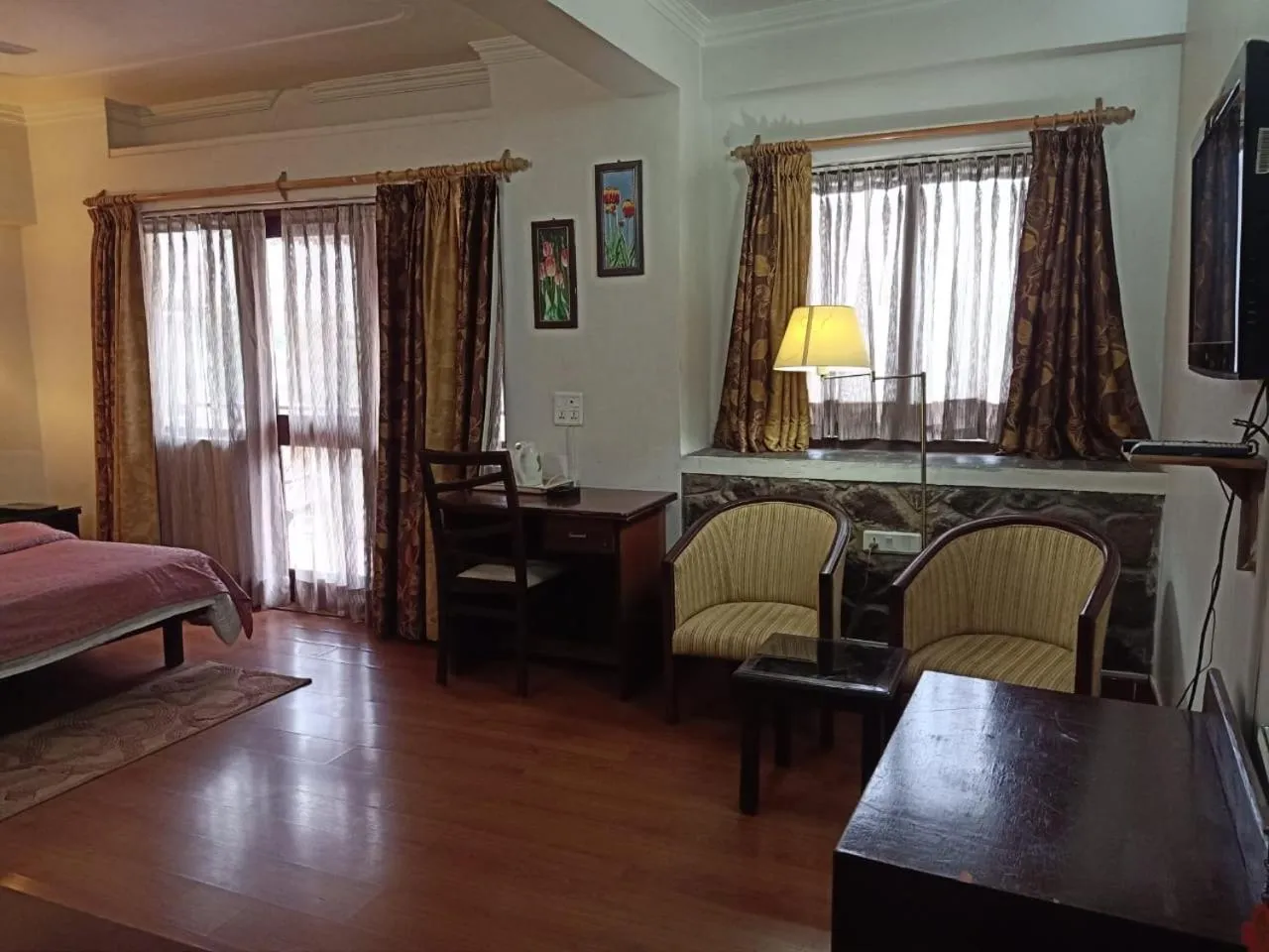 Bed in Dragon I Resorts