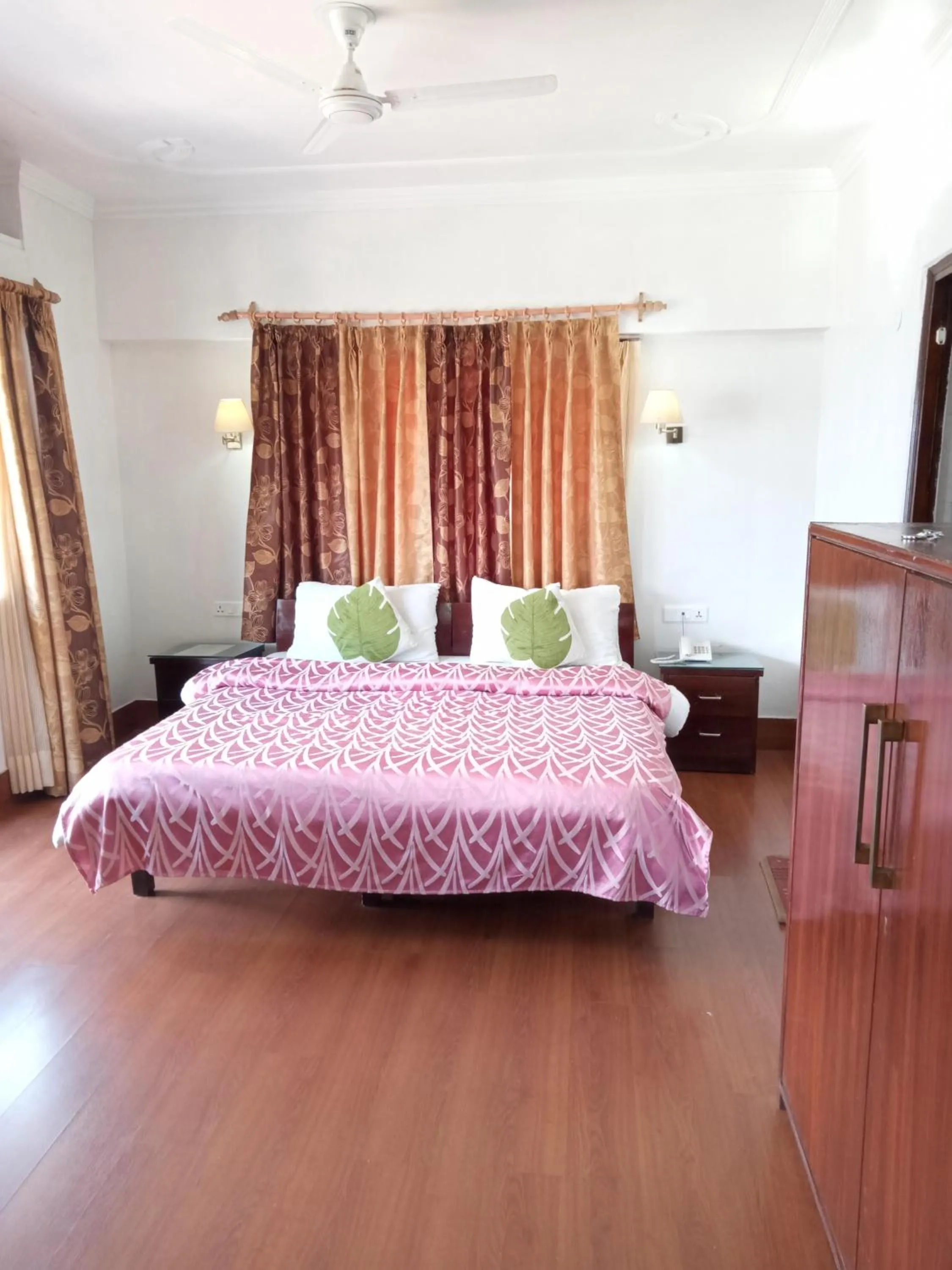 Bed in Dragon I Resorts