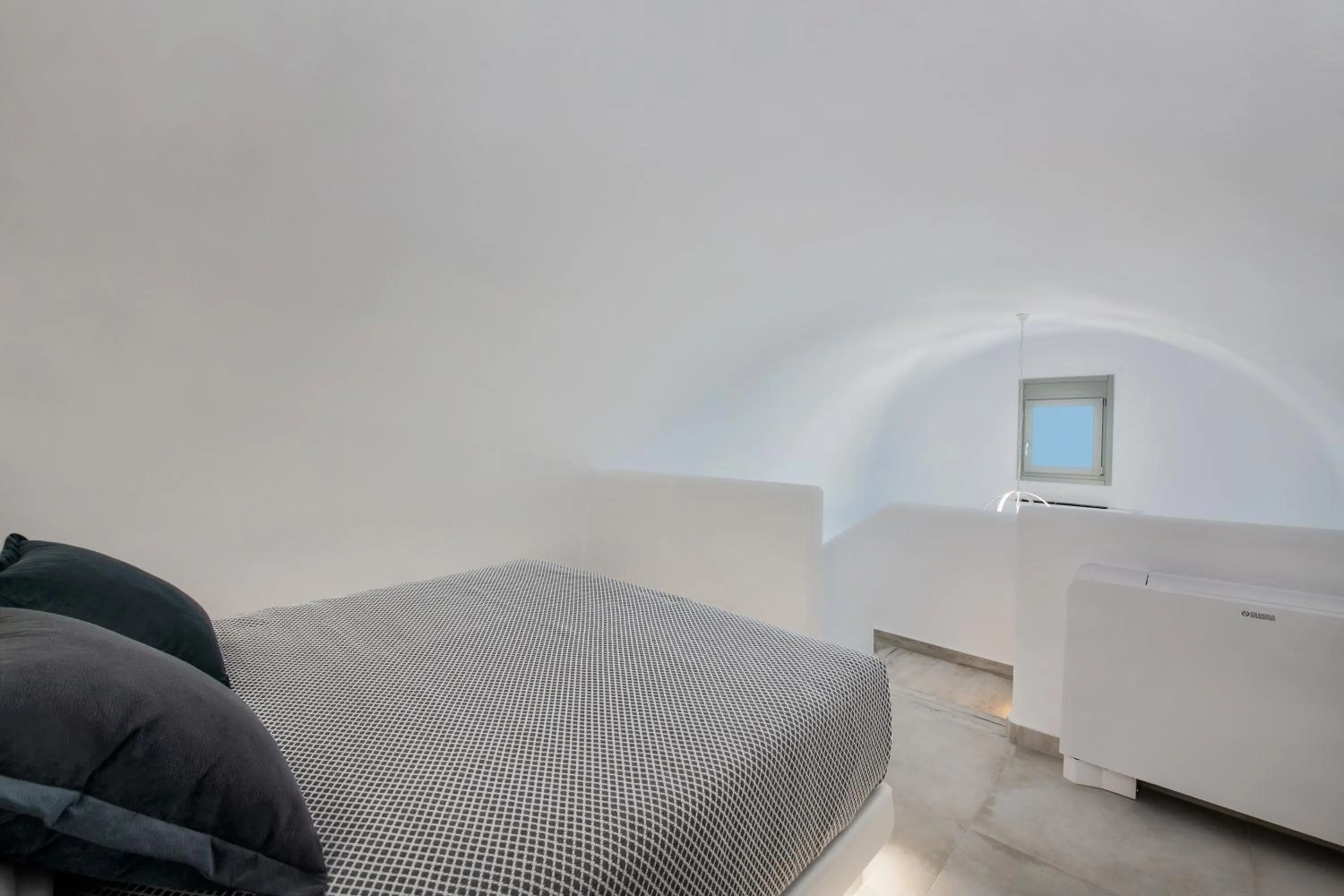 Bedroom, Bed in Seven Suites