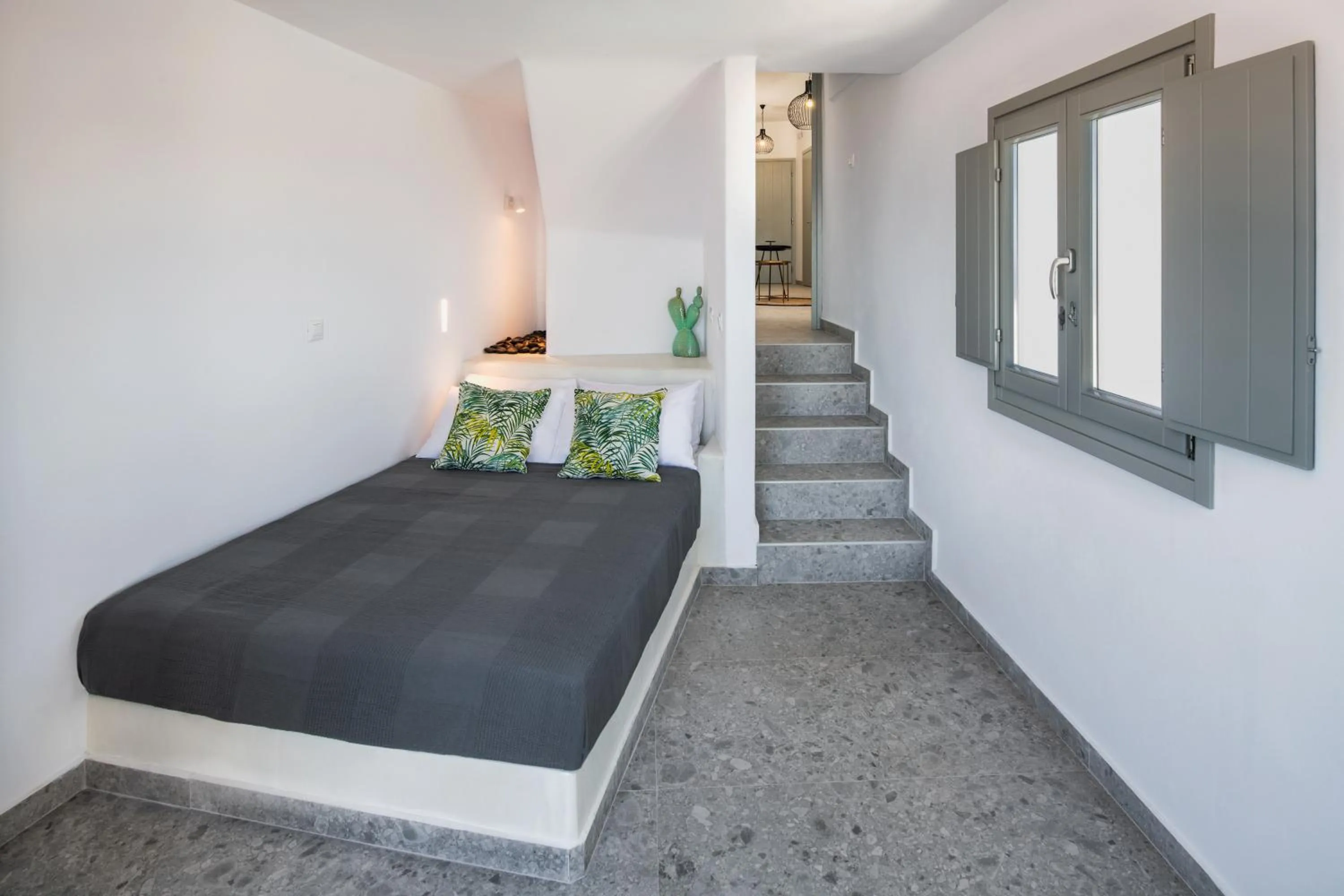 Bedroom, Bed in Seven Suites