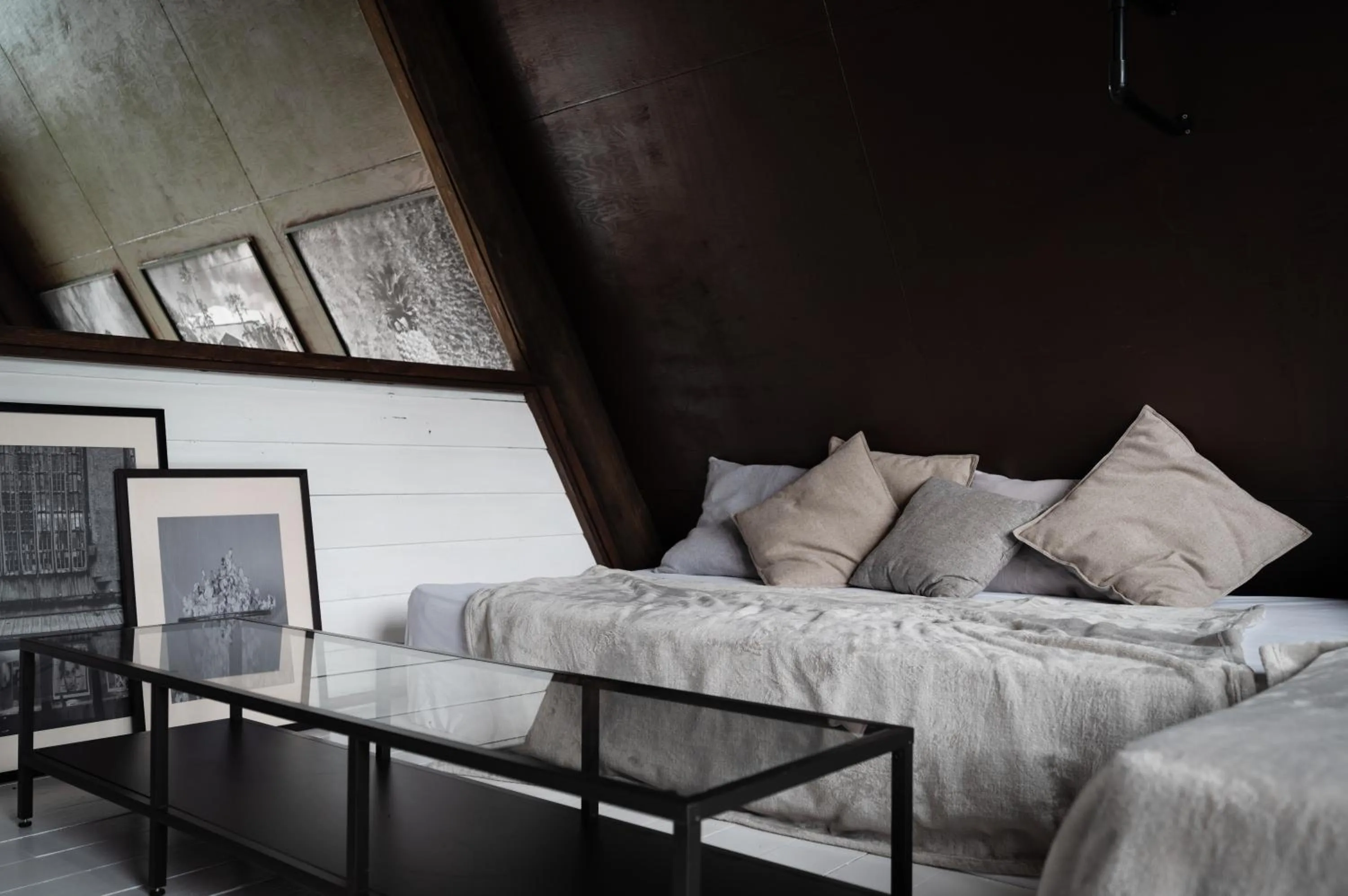 Bed in LOGIN OKINAWA -wood-