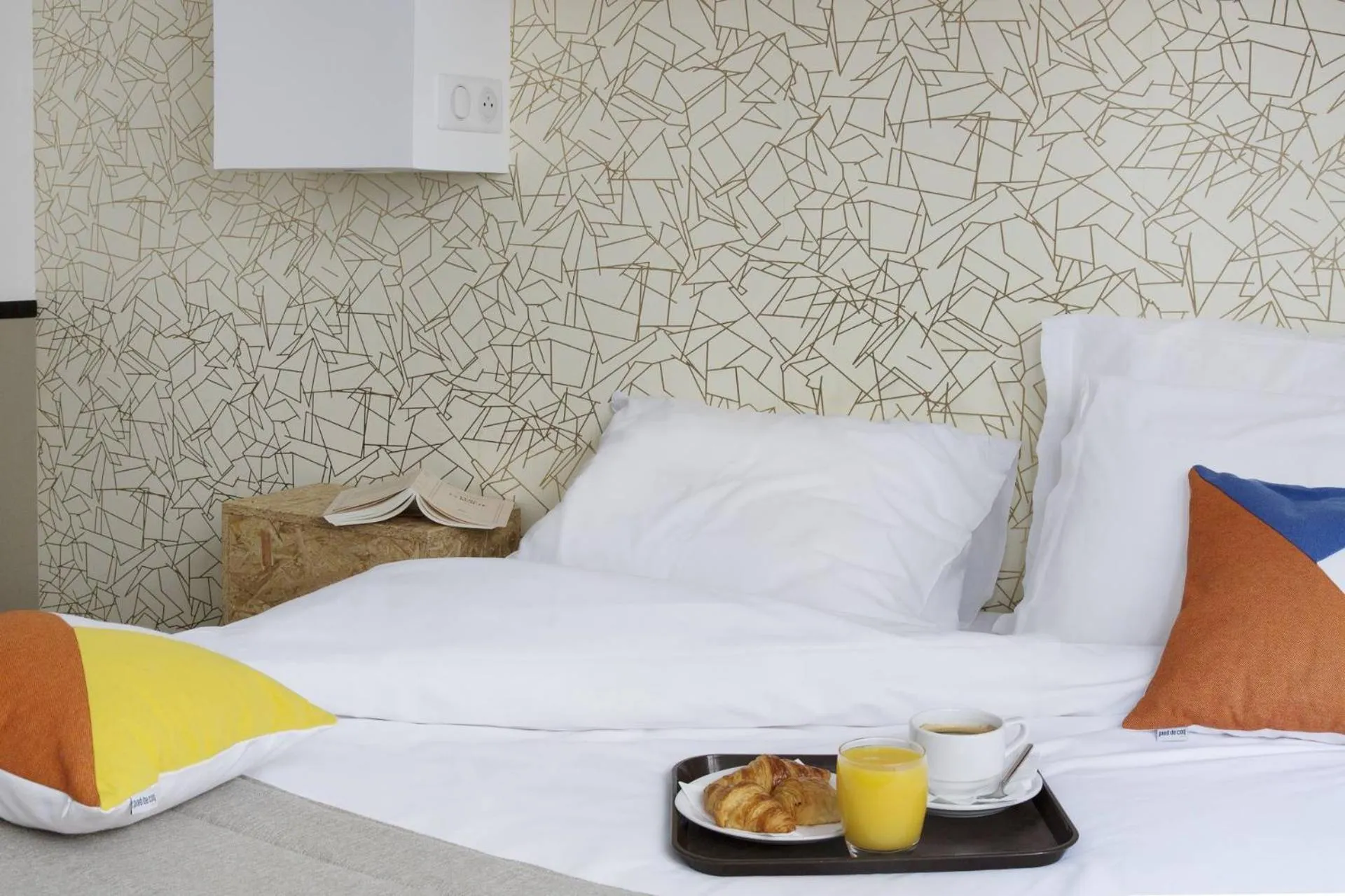 Bedroom, Bed in Hotel Izzy