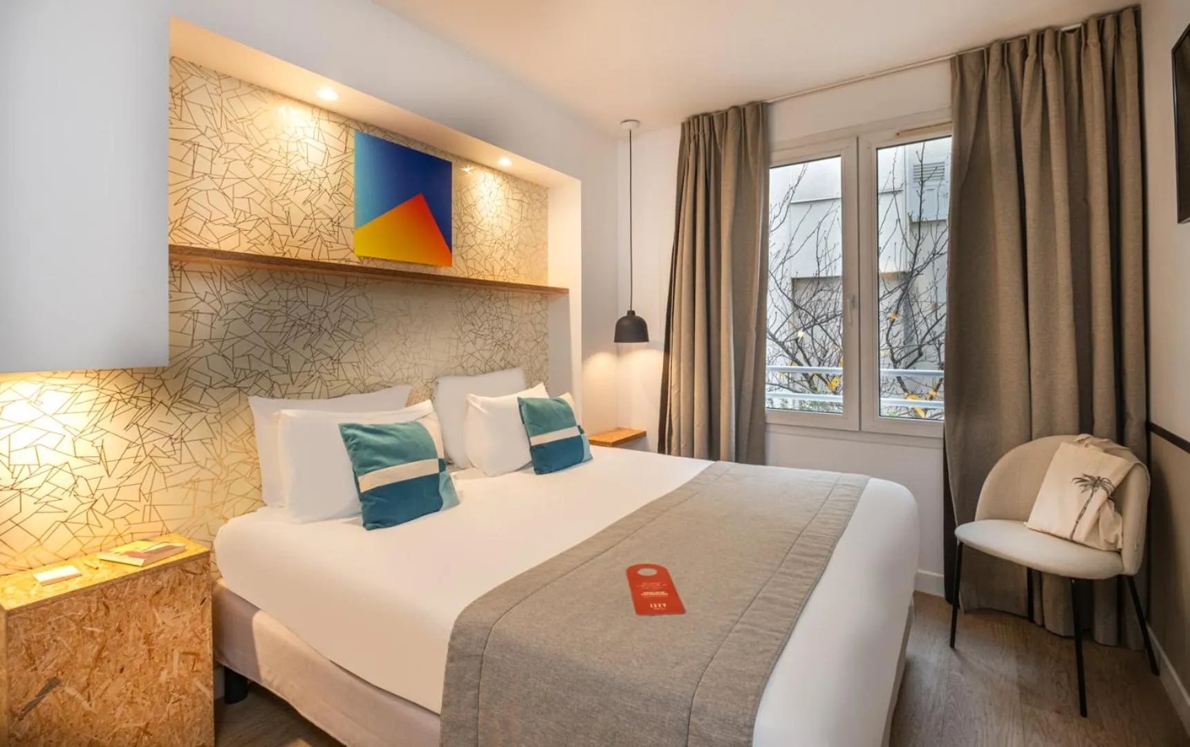 Bedroom, Bed in Hotel Izzy