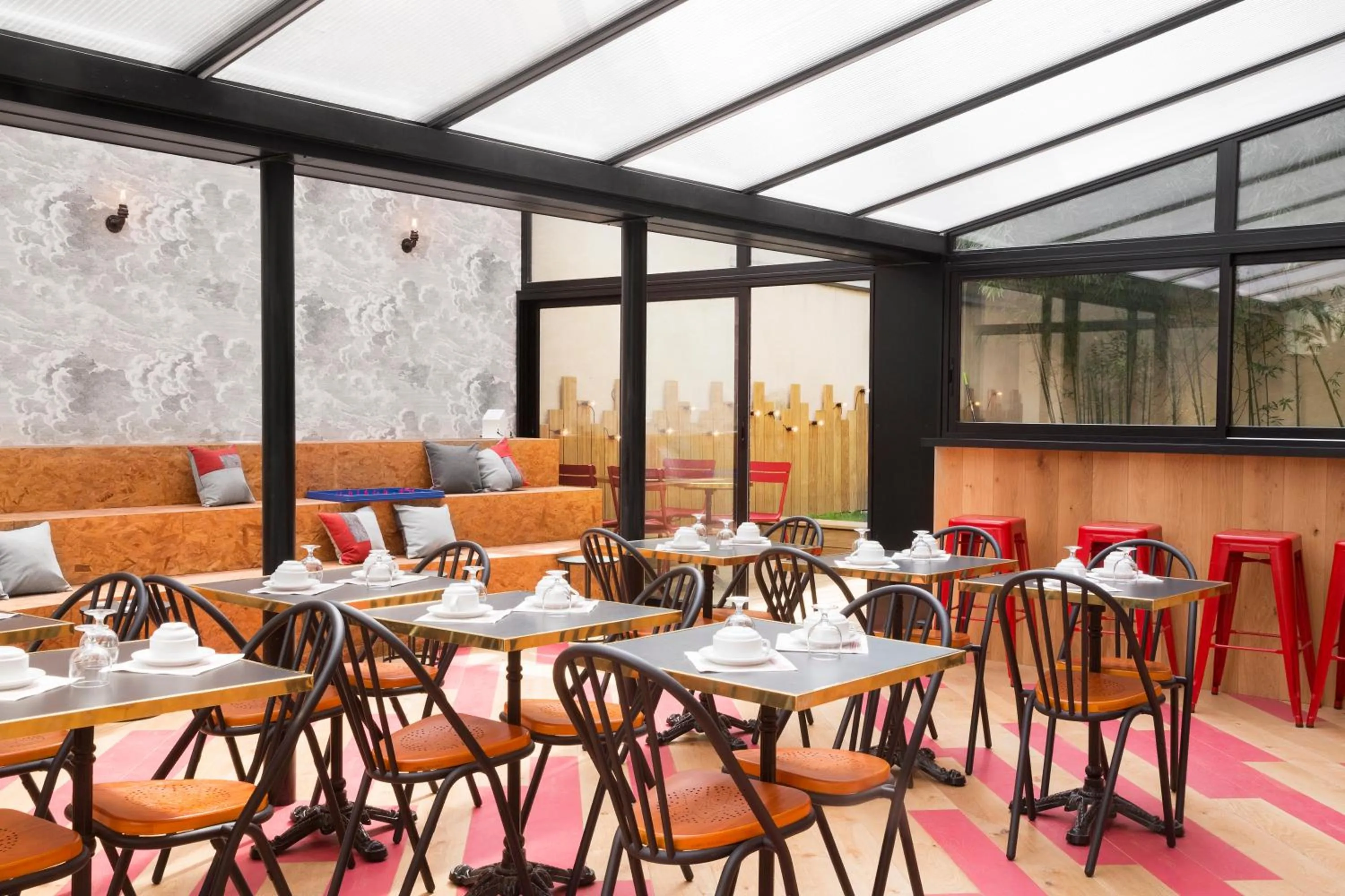 Buffet breakfast in Hotel Izzy